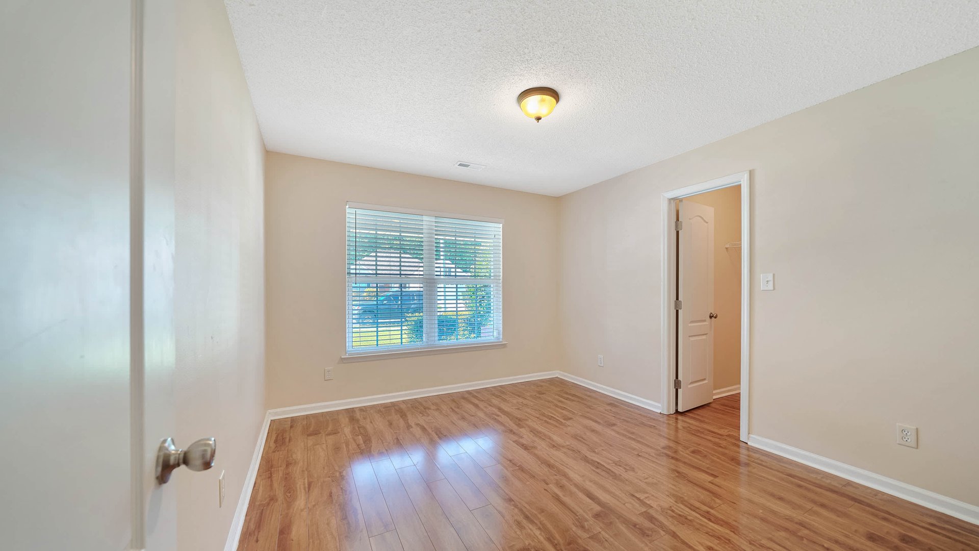 113 NW Imogene Way