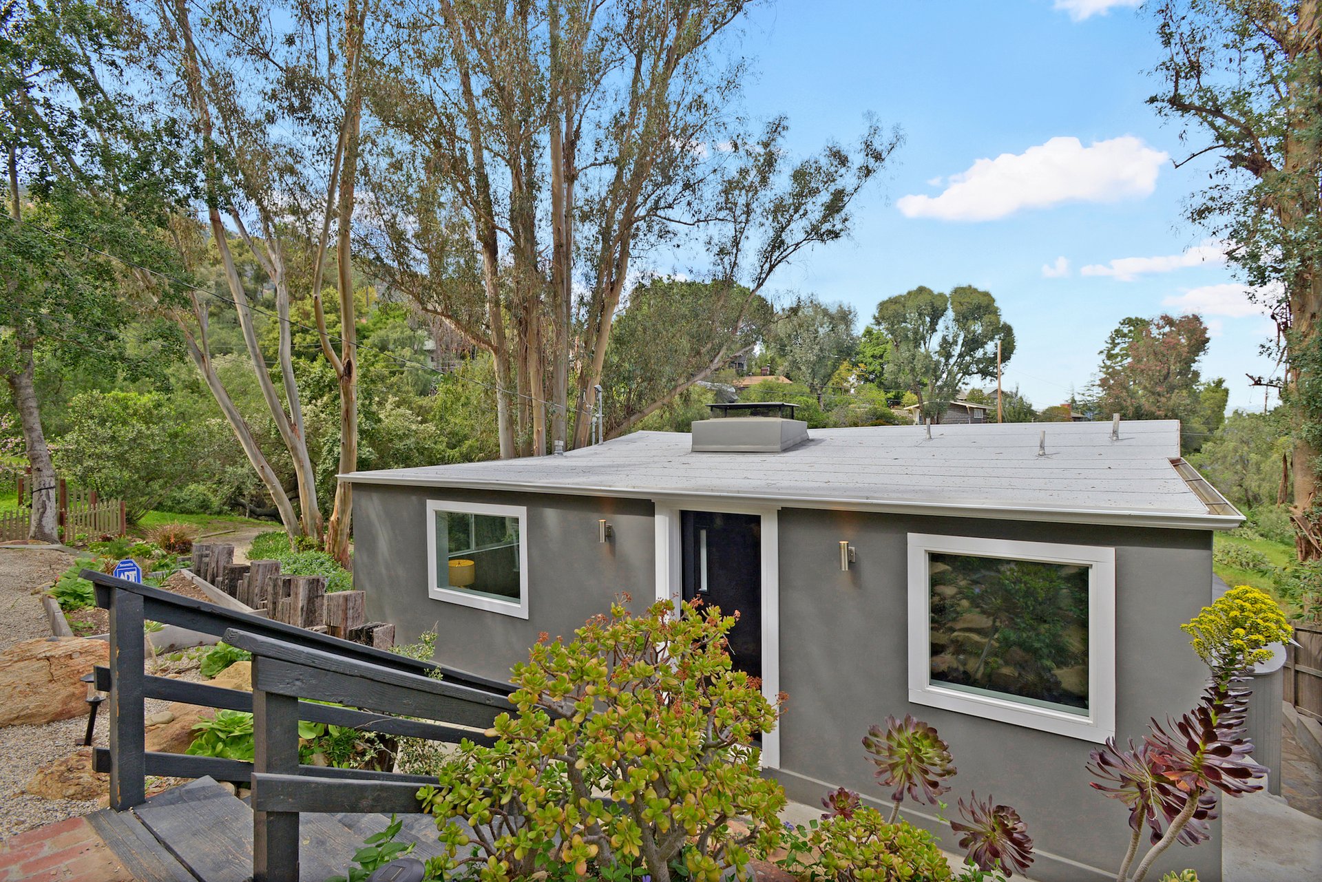 19991 Grand View Dr