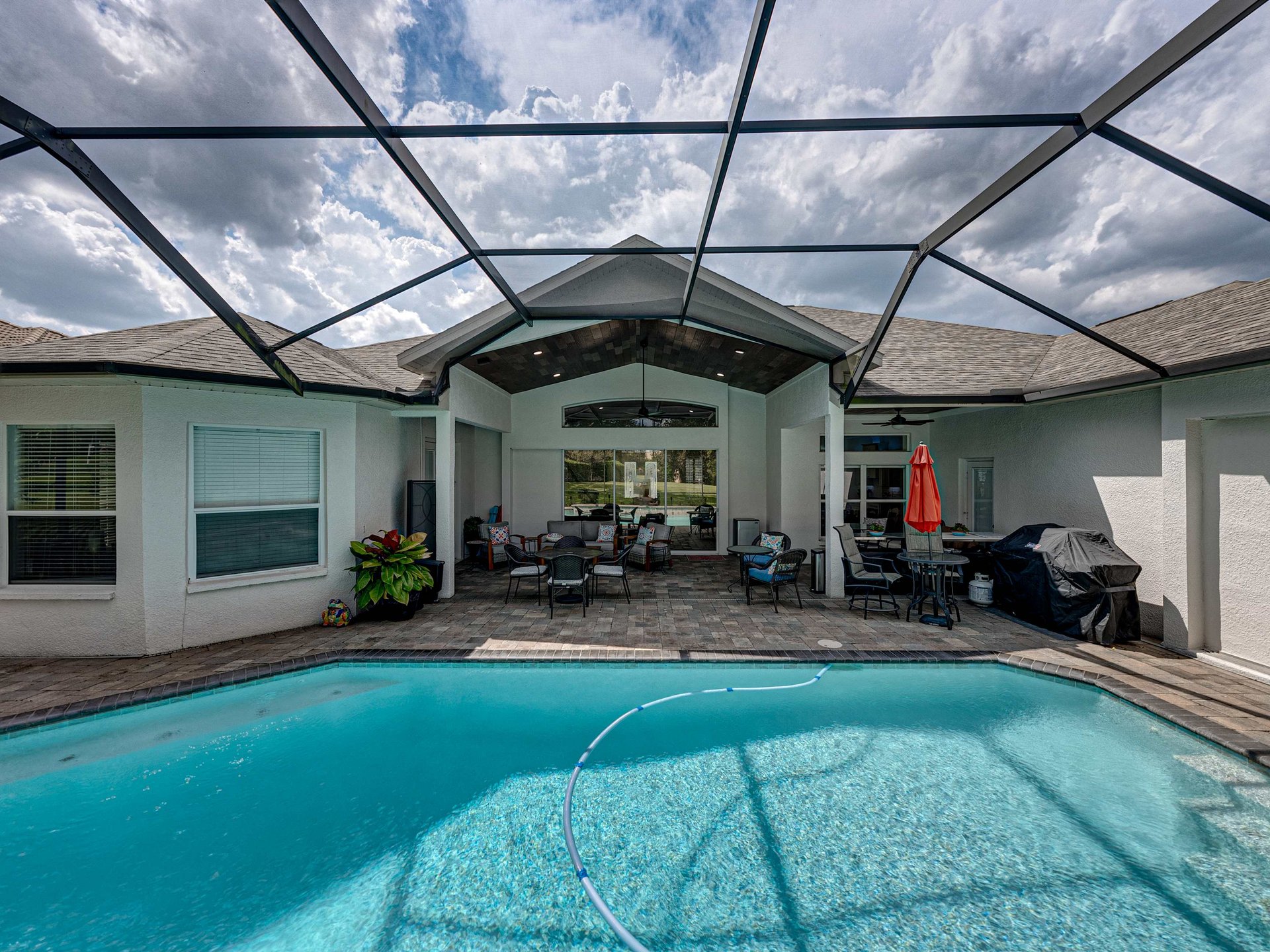 13228 THOROUGHBRED DR