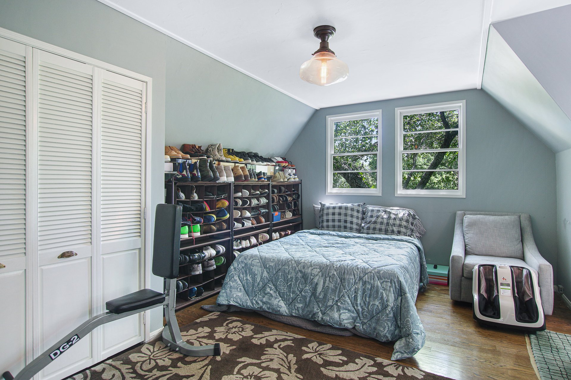 BEAUTIFULLY RESTORED, STORYBOOK CAPE COD HOME IN PRIME VERDUGO WOODLANDS.
