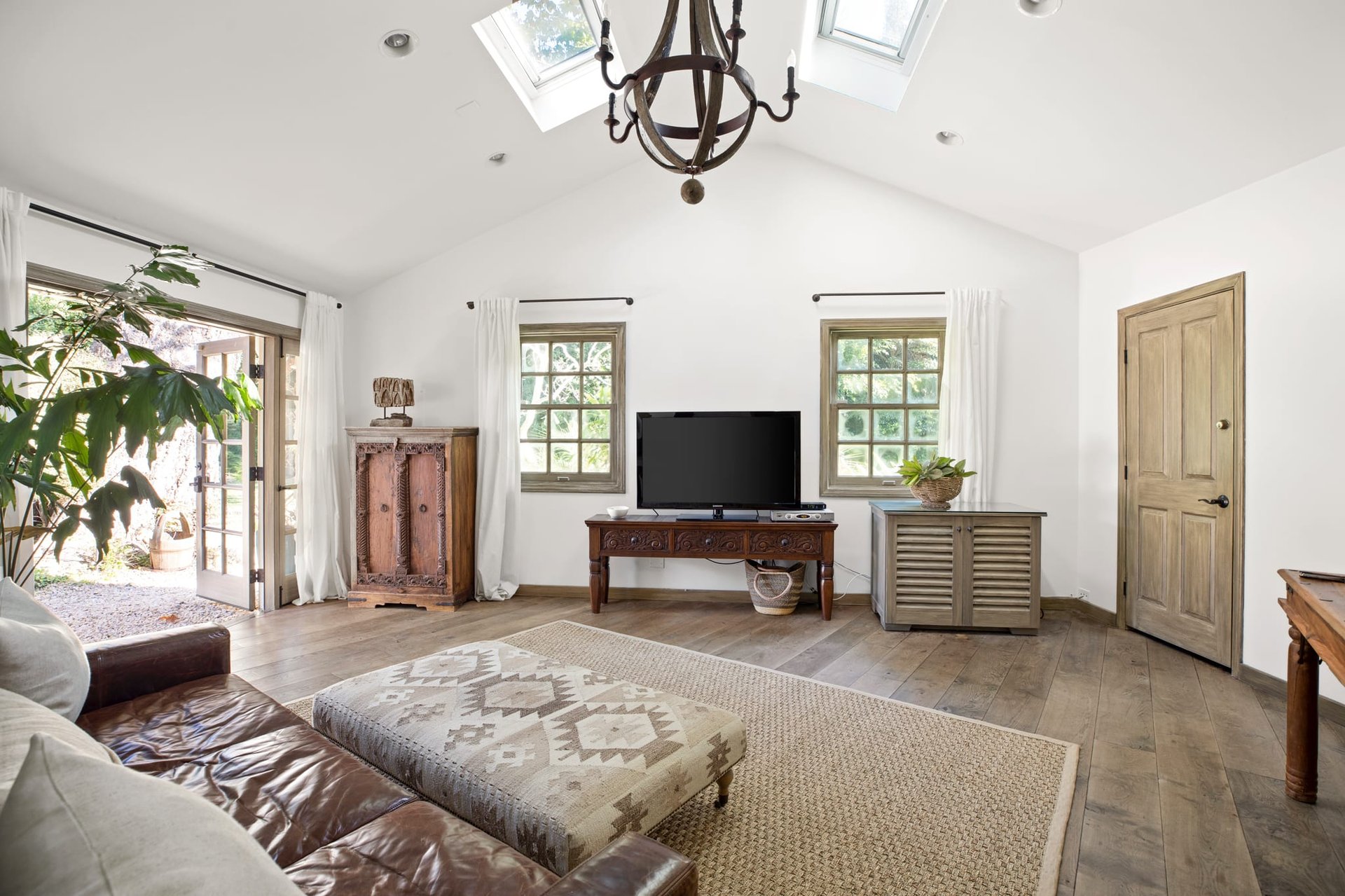 6465 Bonsall Dr