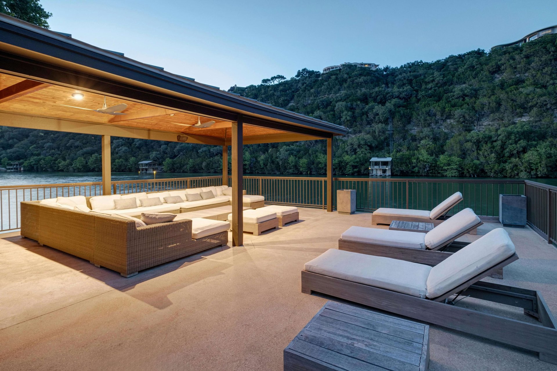 3120 Edgewater Drive