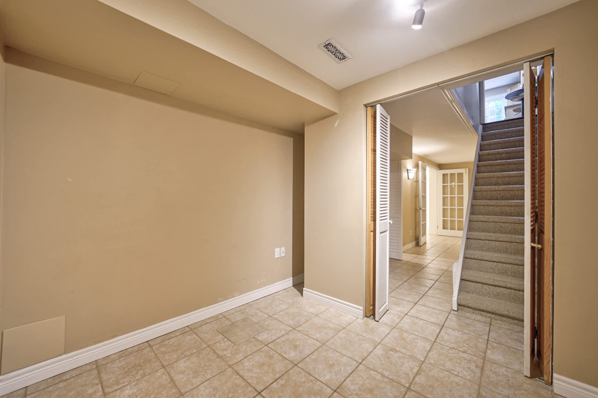 1405 Cedarglen Ct