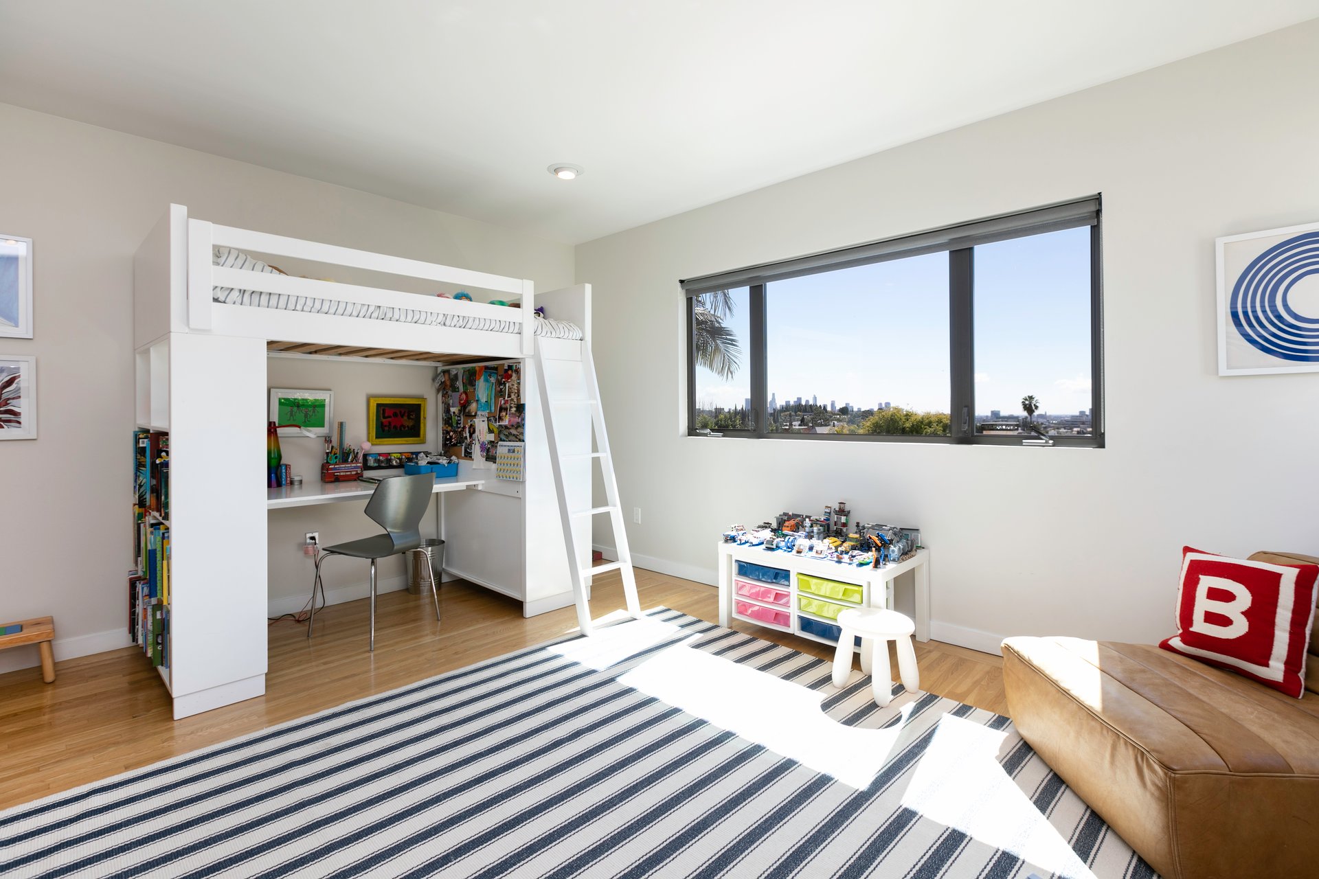Dazzling Designer Done Furnished Lease in Los Feliz
