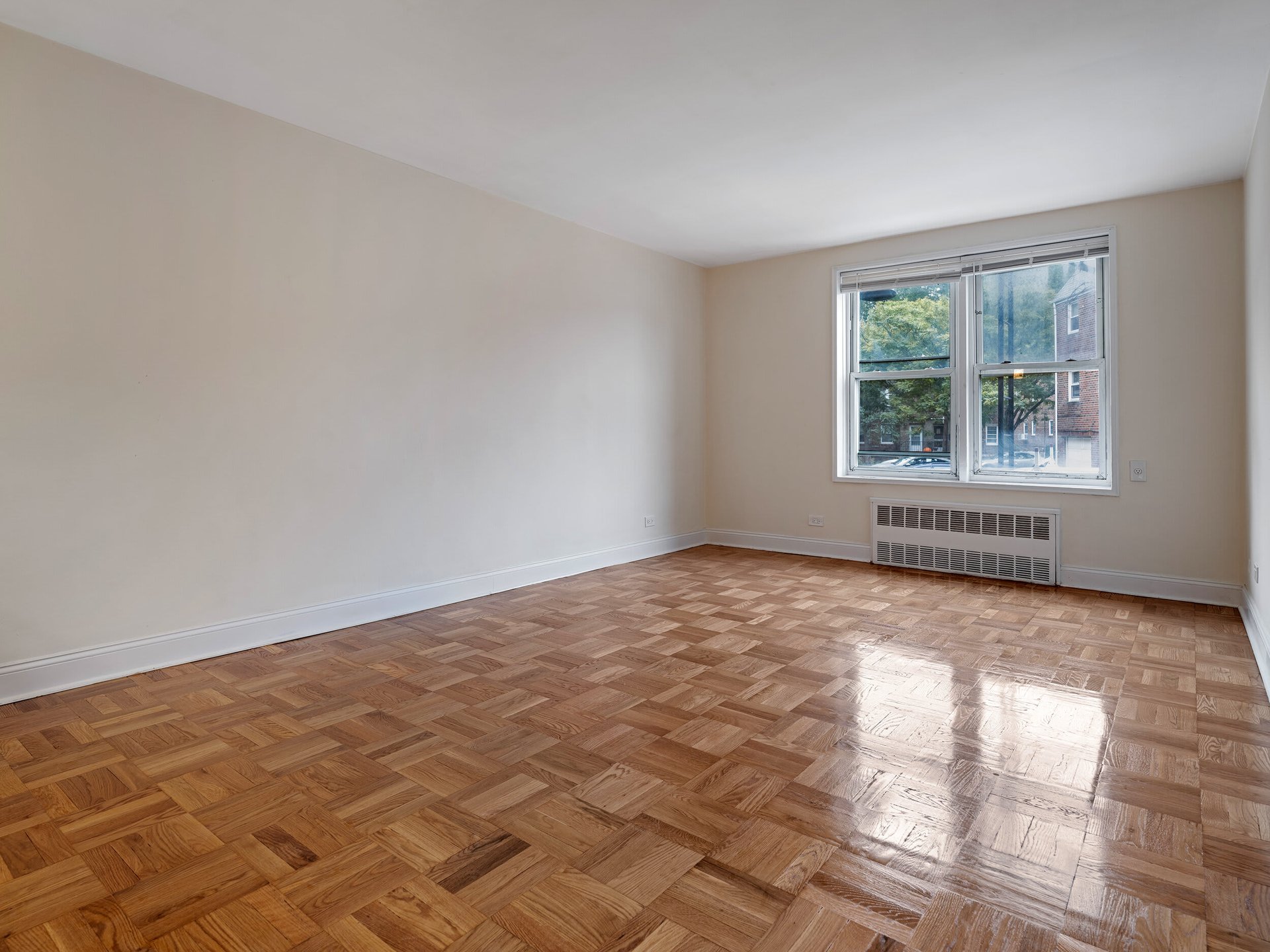 75-10 Yellowstone Blvd, #2E