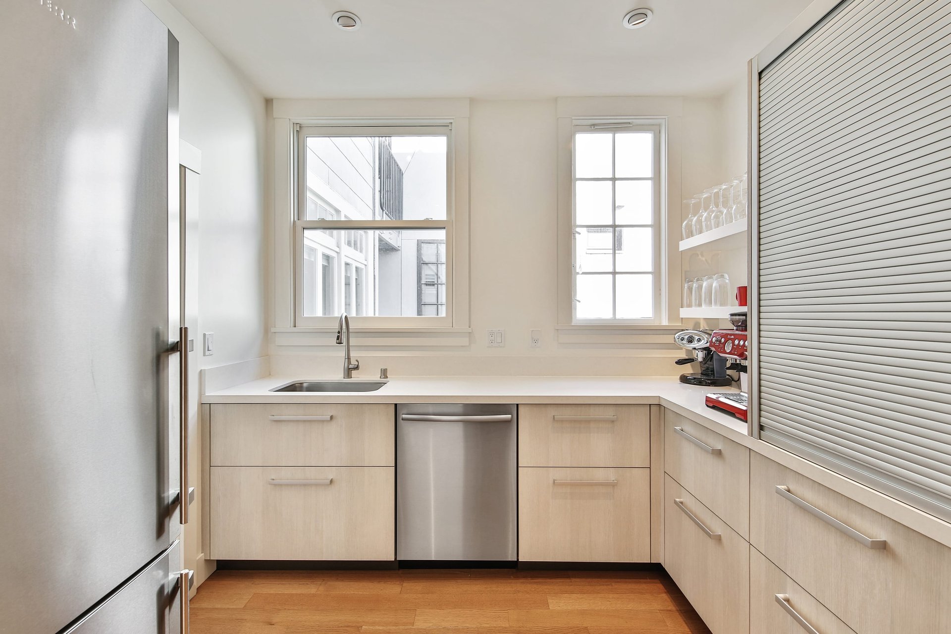 2945 Pacific Ave #9
