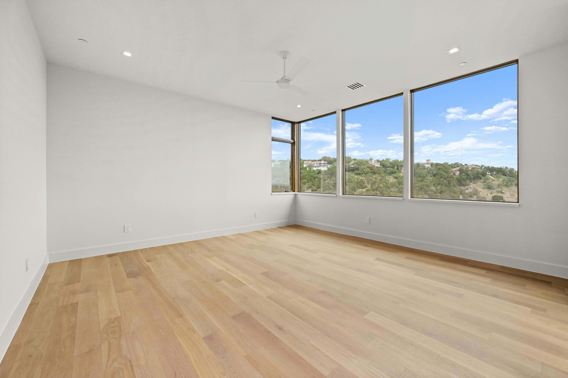 2 Valbella Drive