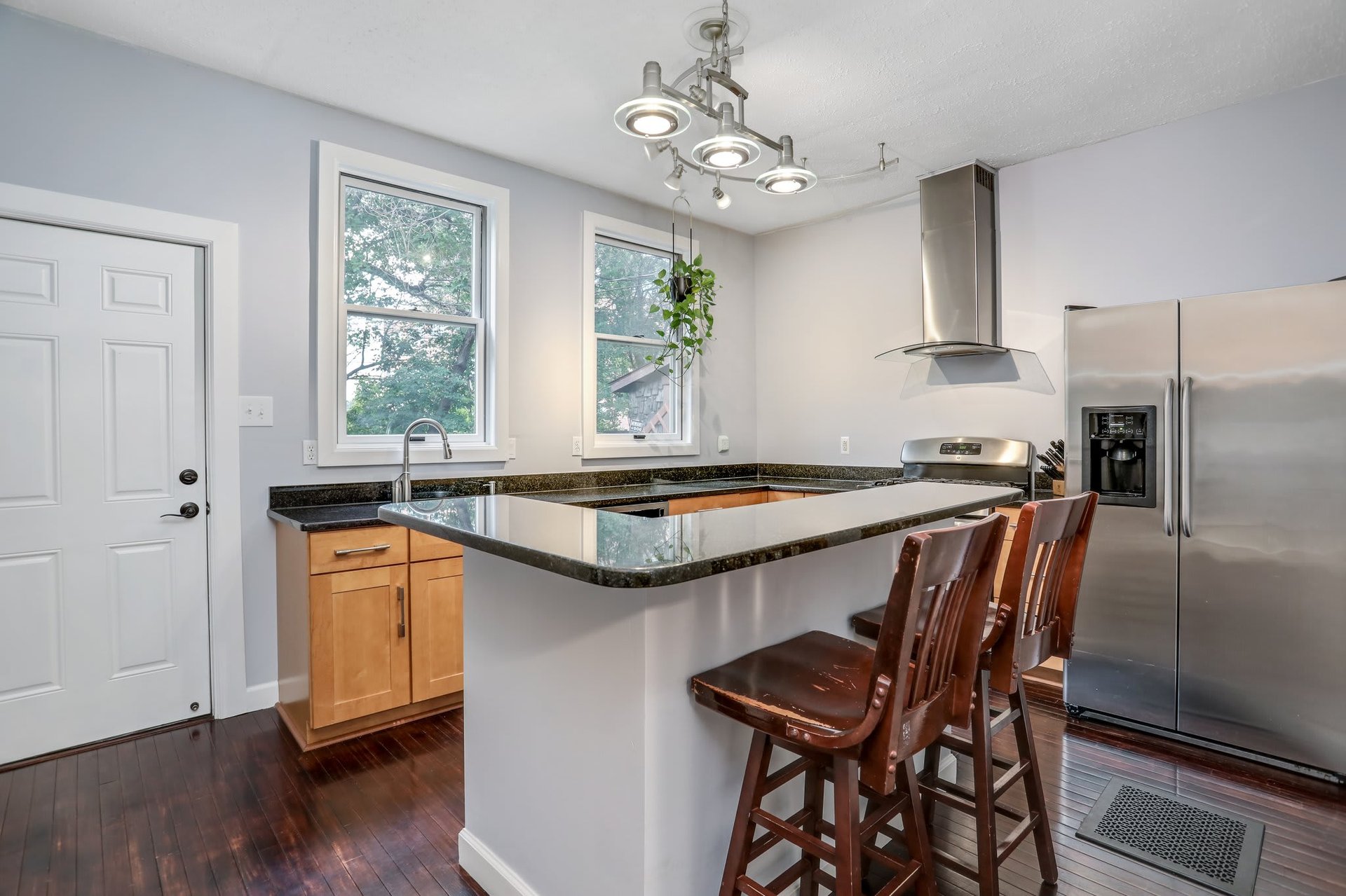 5869 4th Street