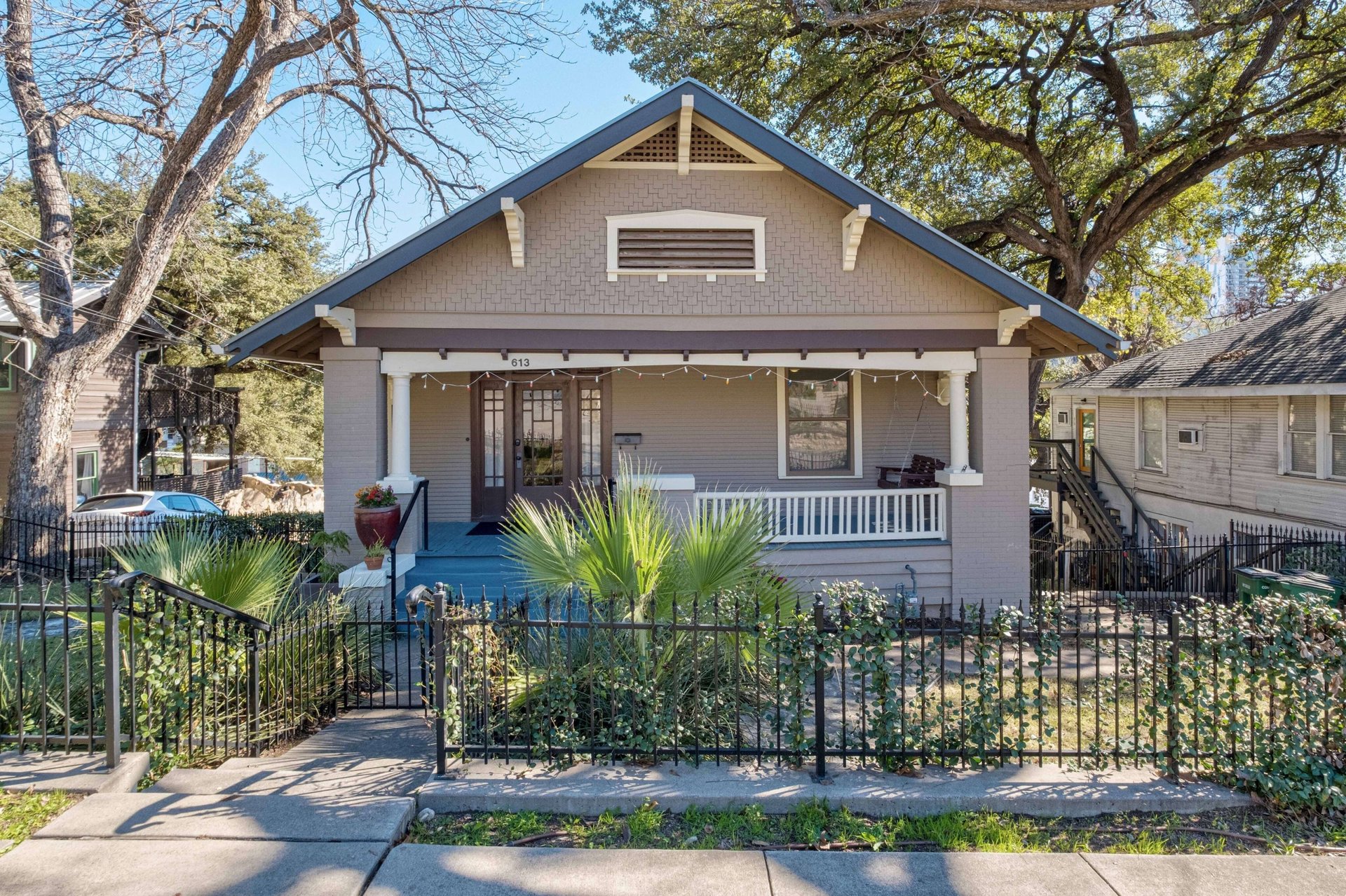 613 Baylor Street 