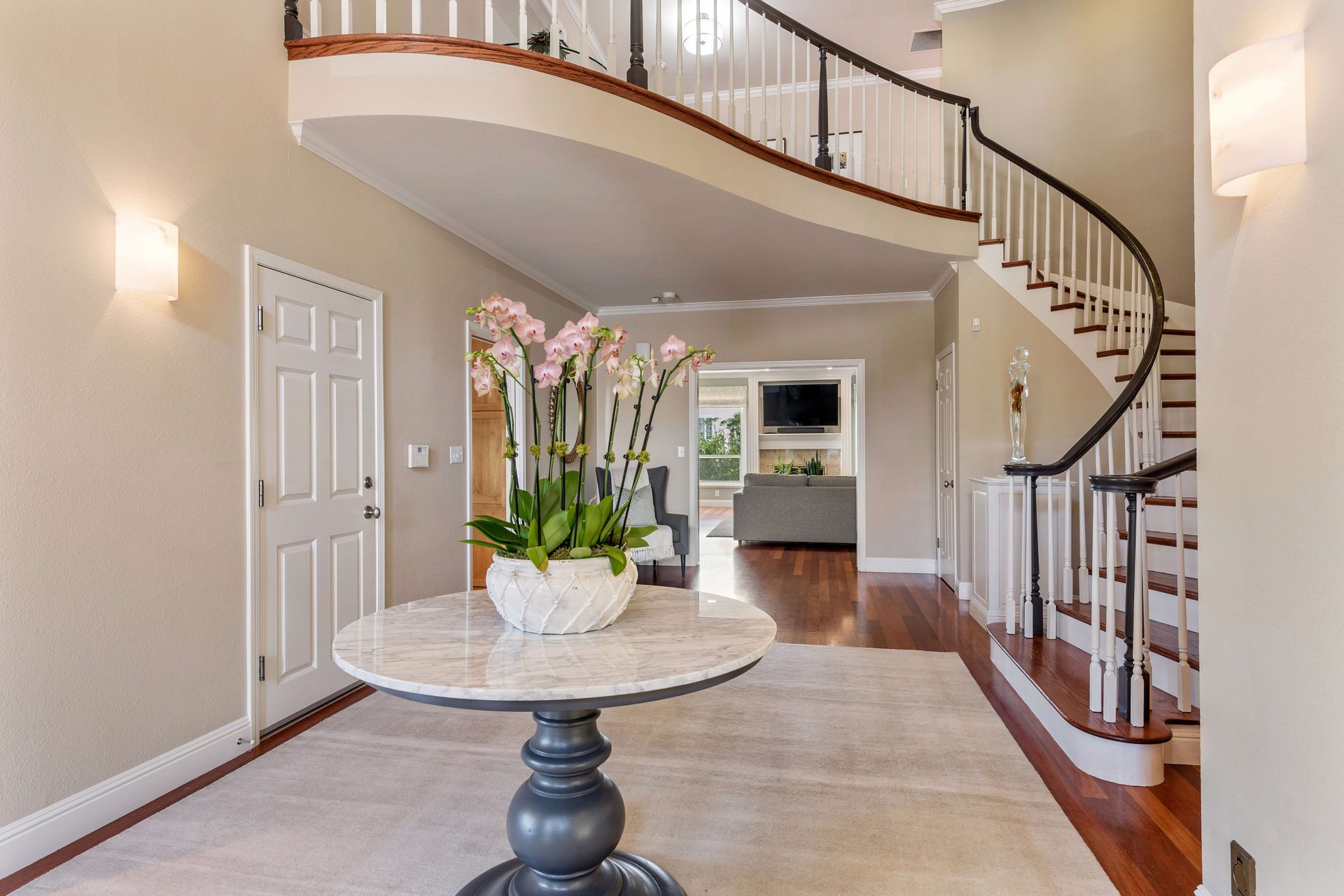 1095 Macadamia Drive