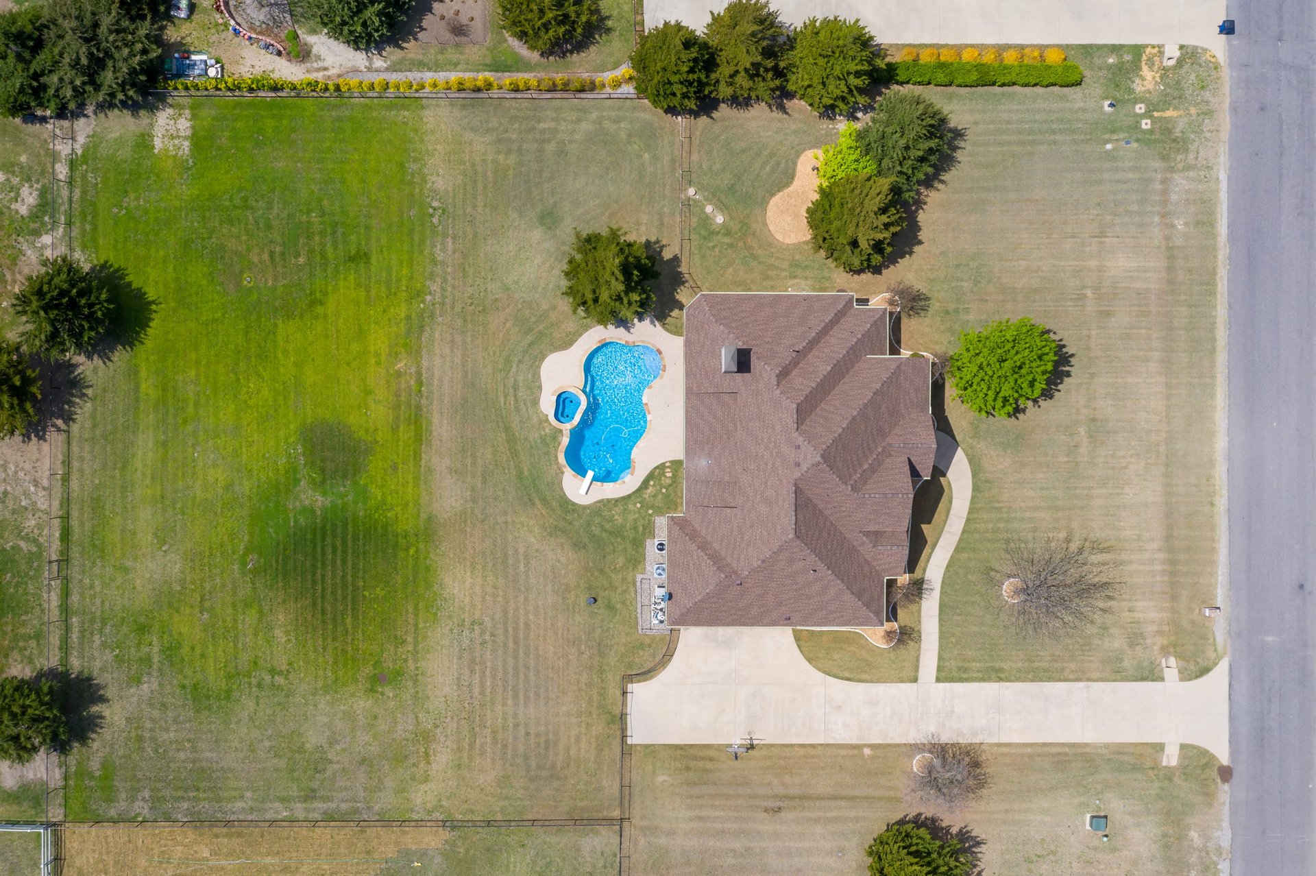 2923 Forest Drive