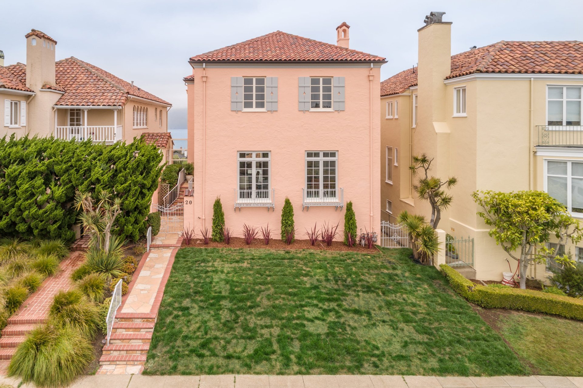 20 McLaren Ave