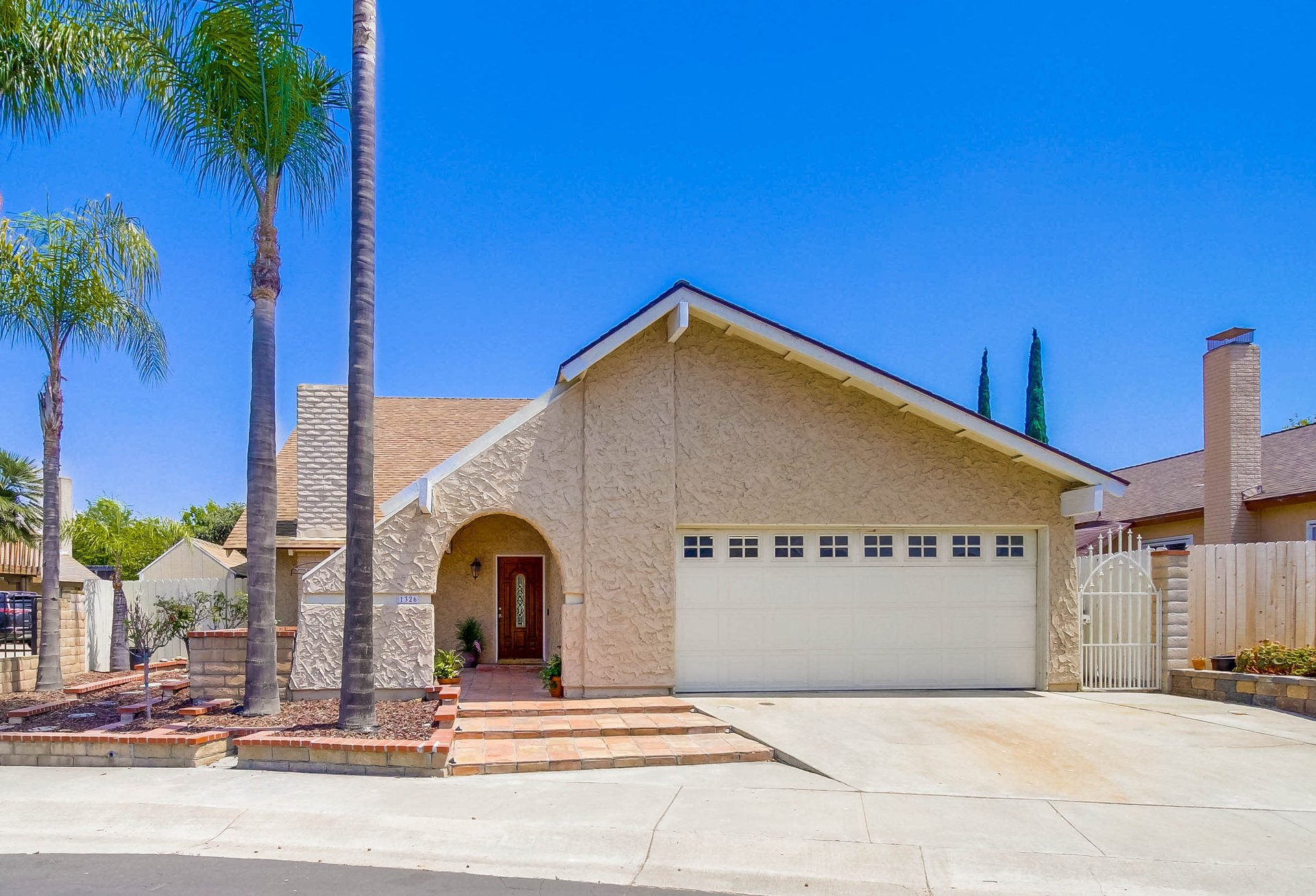 1326 Rain Forest Rd