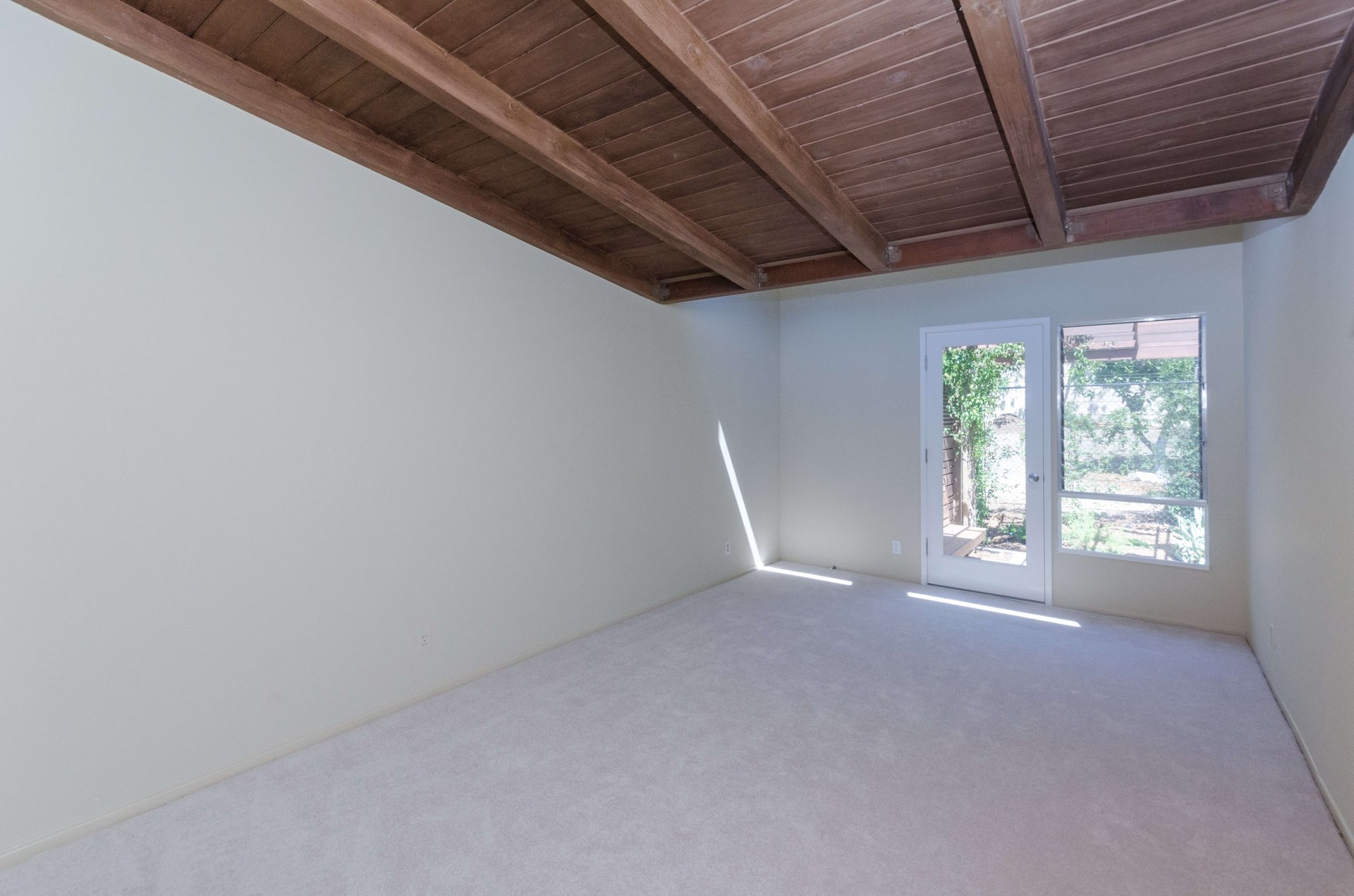 694 San Lorenzo St.