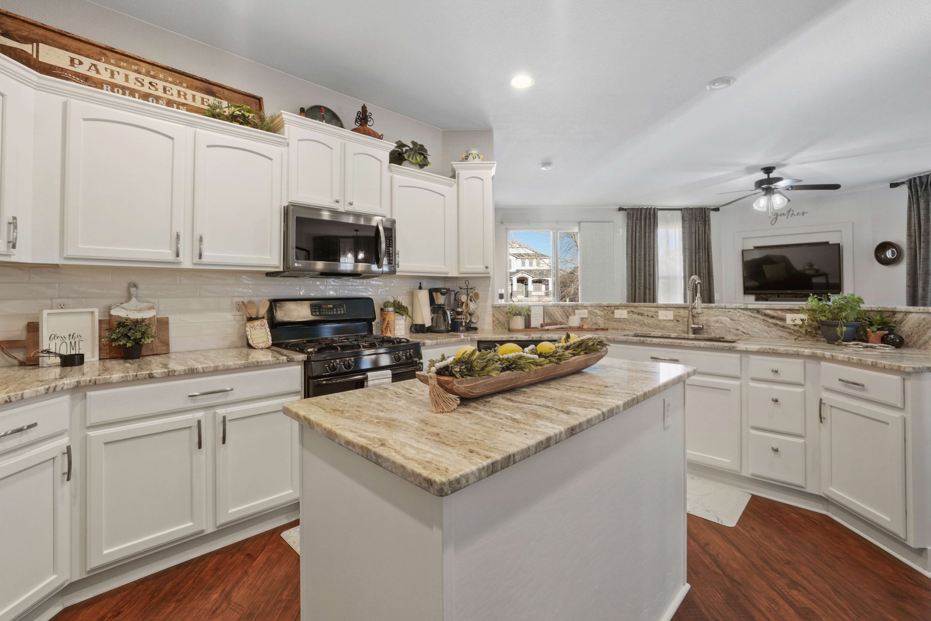 6435 Coyote Ridge CT, Colorado Springs, CO 80923