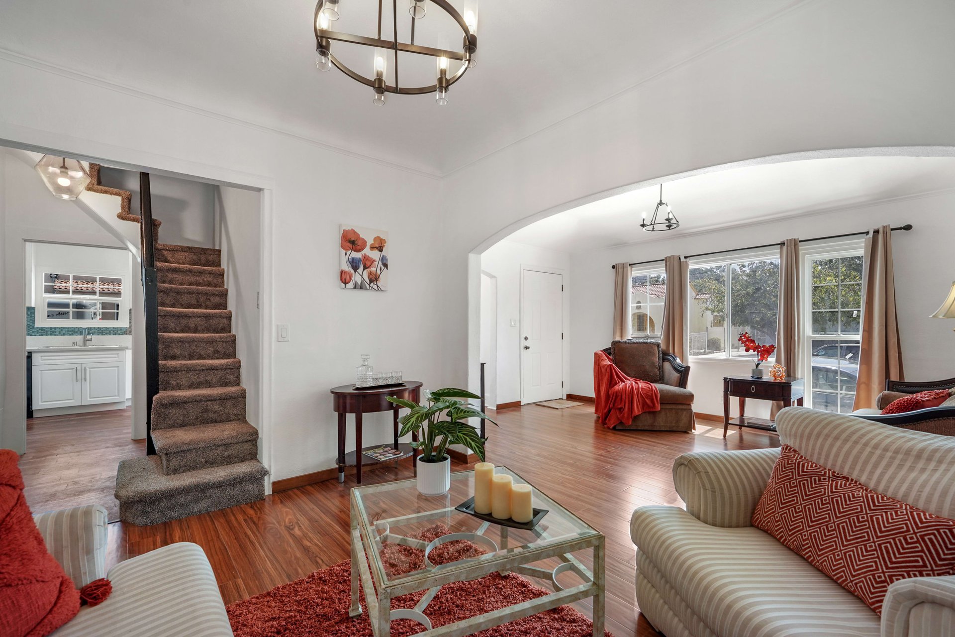 Light and Bright Remodeled Country English in Mid Los Angeles!