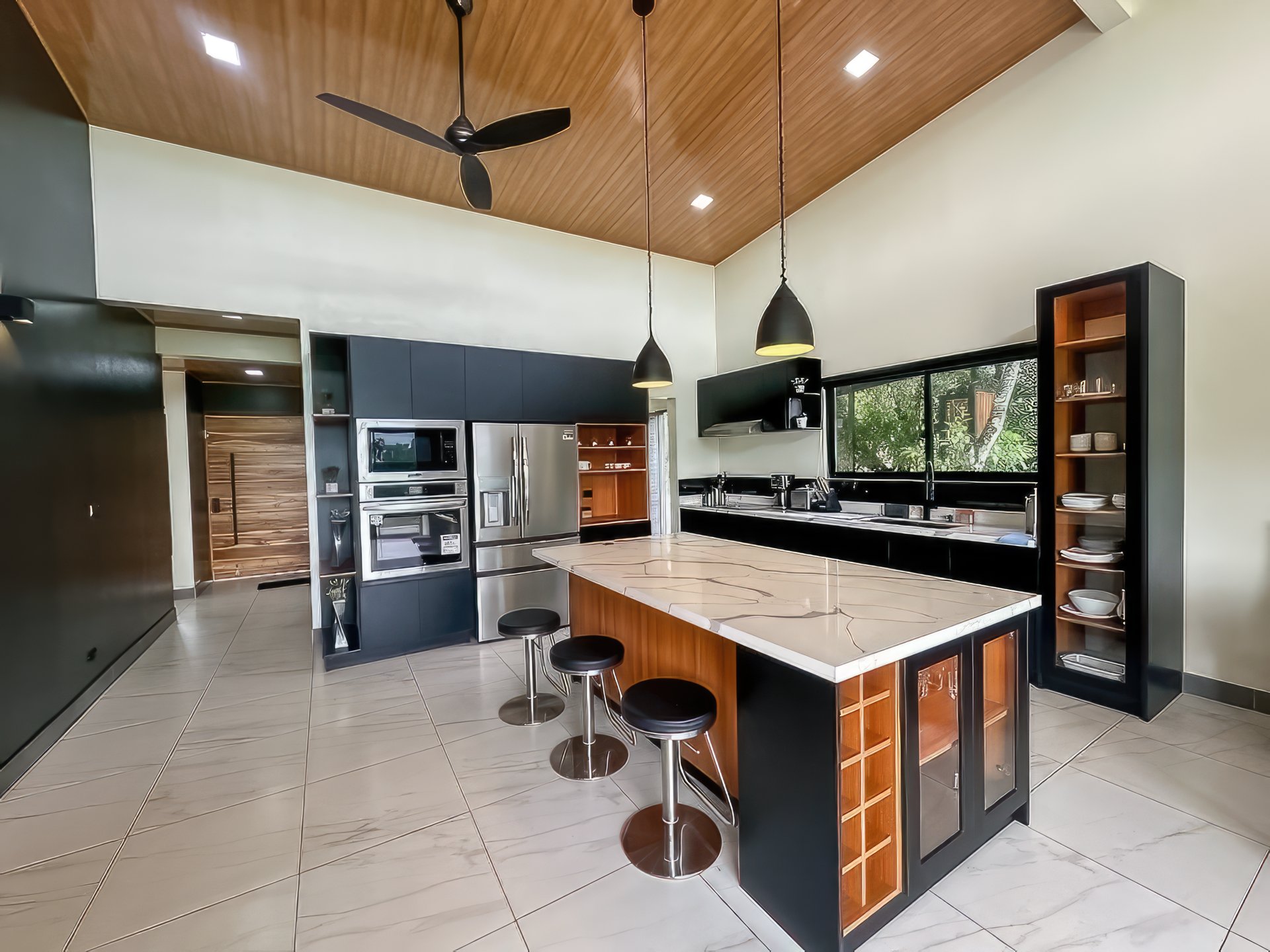 Casa Palma, Brand New Luxury 3 bedroom, 4 bathroom home with Amazing Sunset View in Quepos