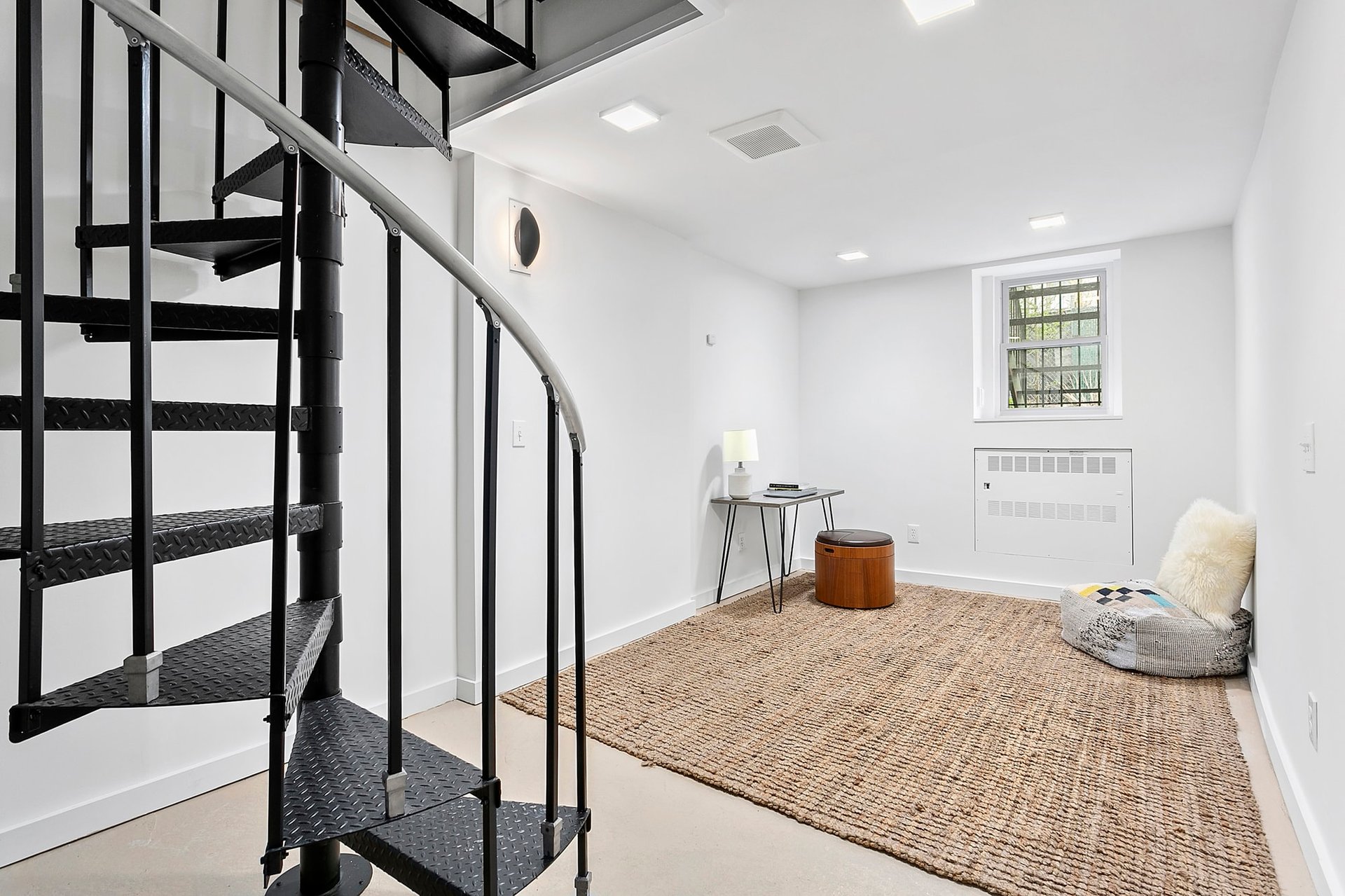 859 Halsey St, #1W