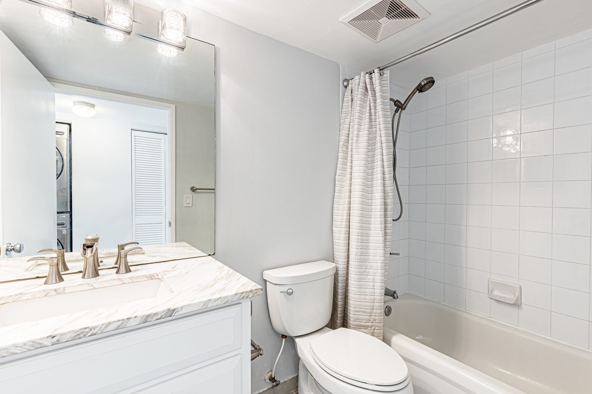 520 SE 5th Ave Unit: 2302