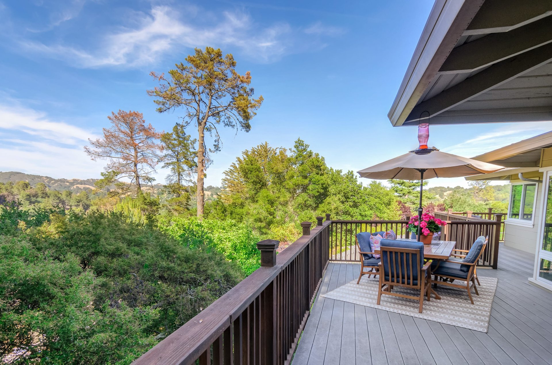 33 Crest Rd