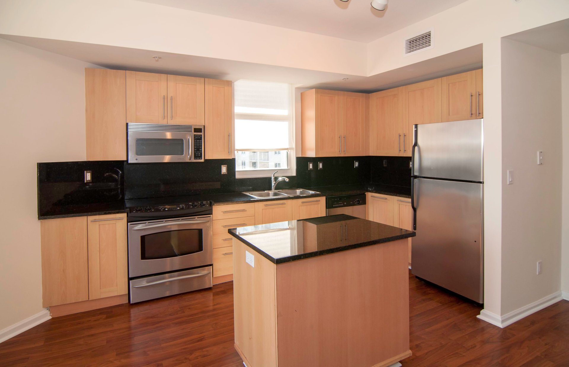 511 SE 5th Ave Unit: 2217