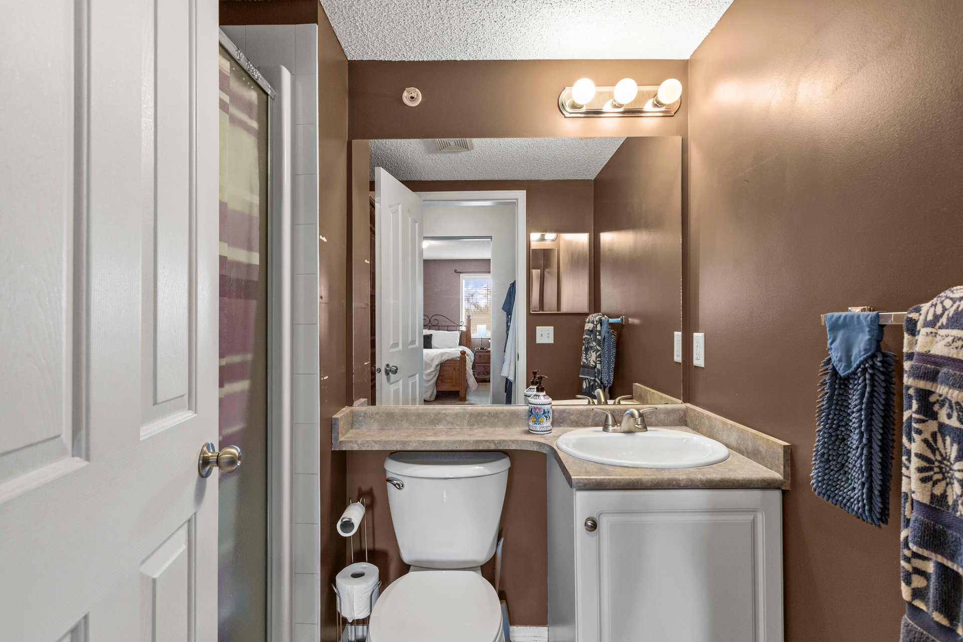401, 5500 Somervale Court SW Unit: 401