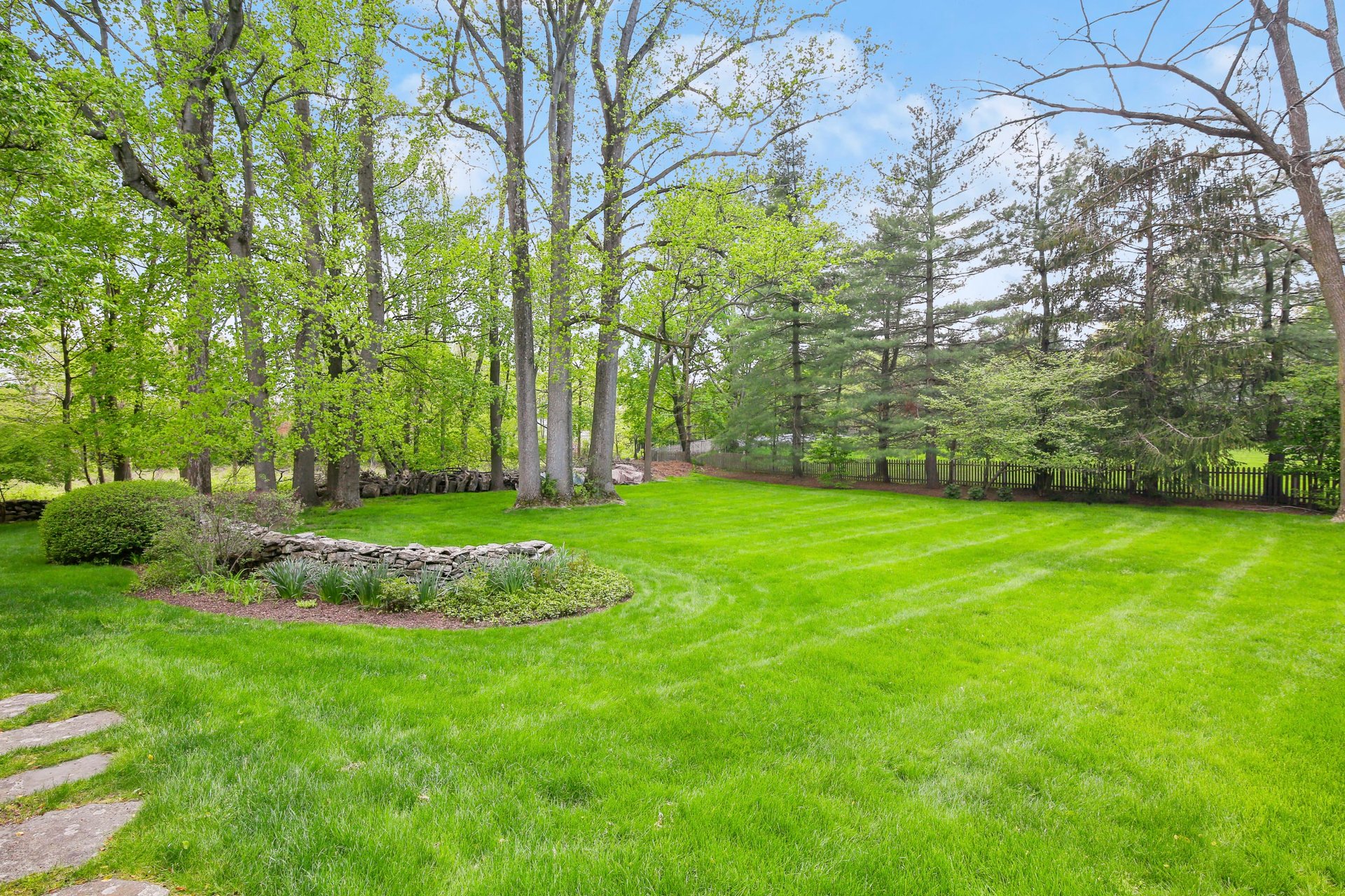 365 Greens Farms Road