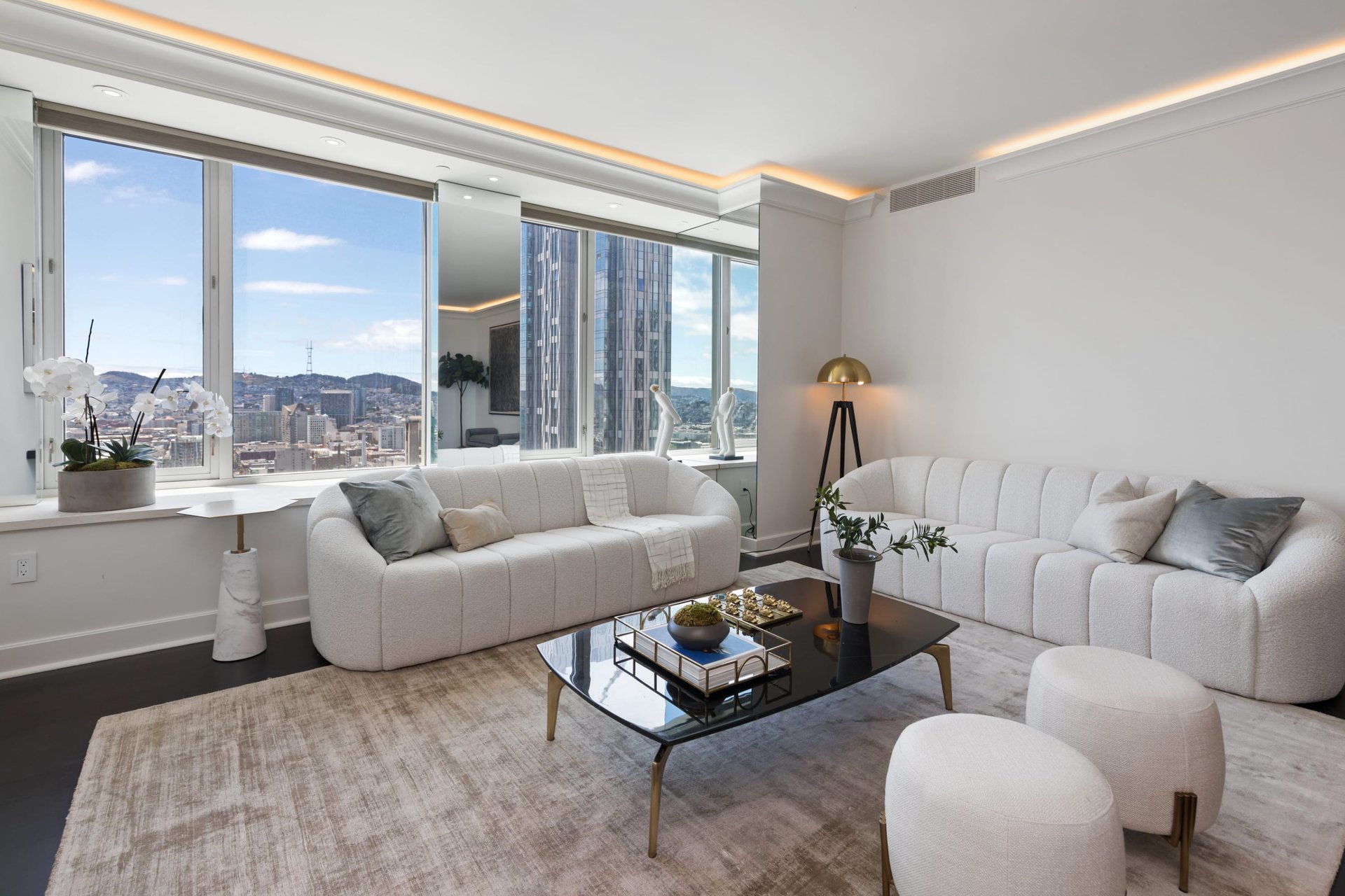 St Regis Residence 32C