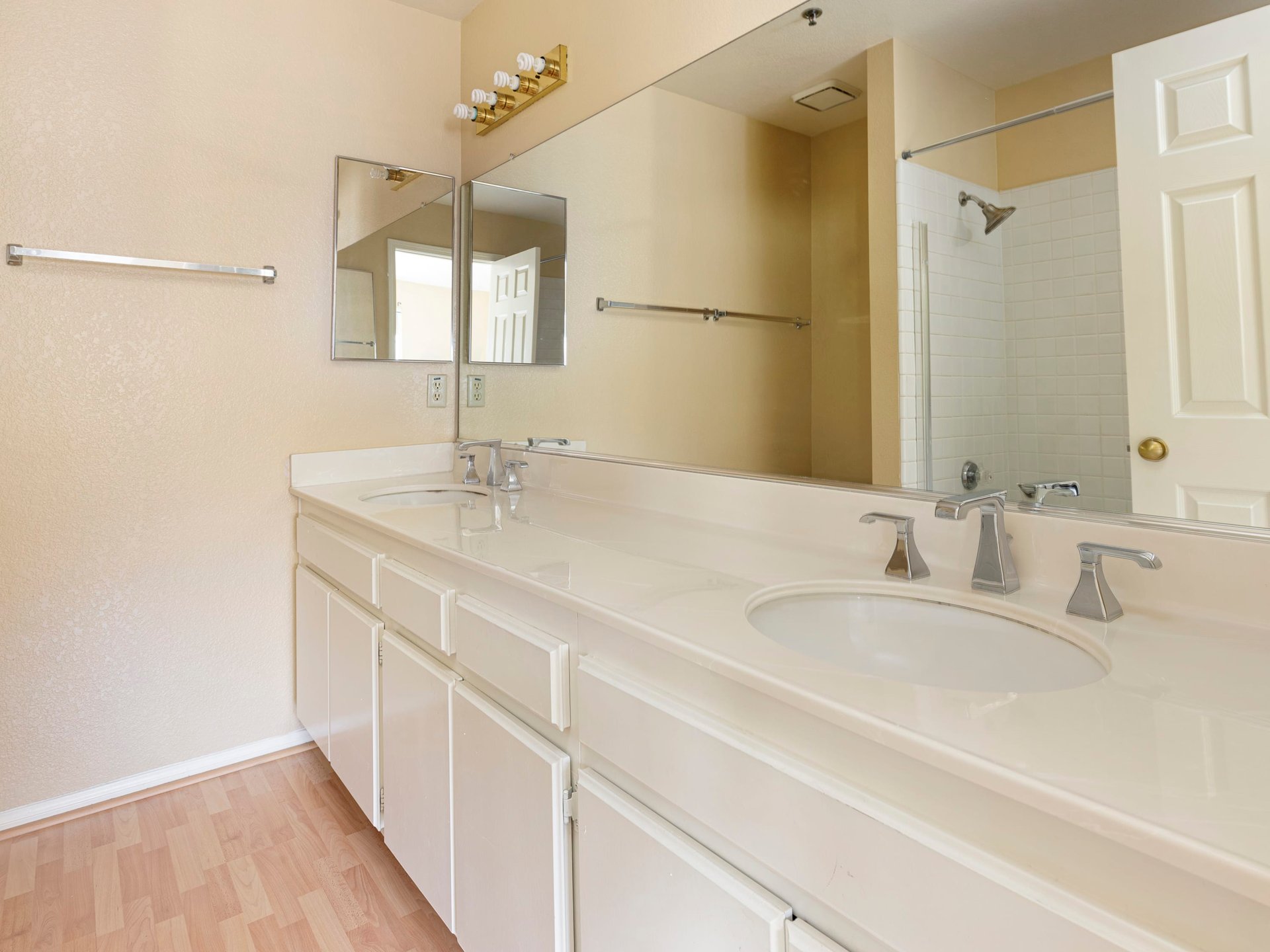1345 E Grand Avenue Unit: D