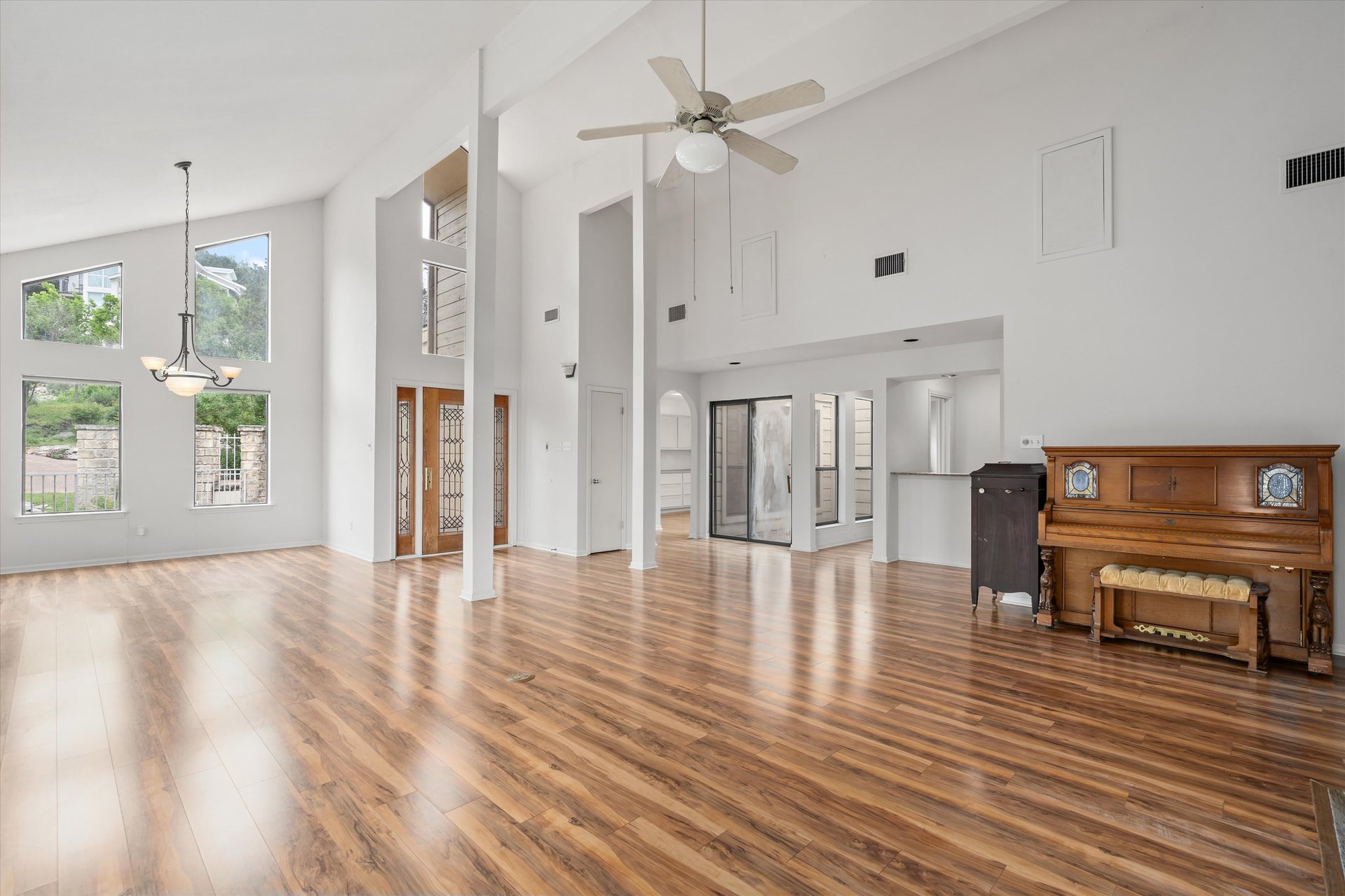 4207 Canyonside Trail 