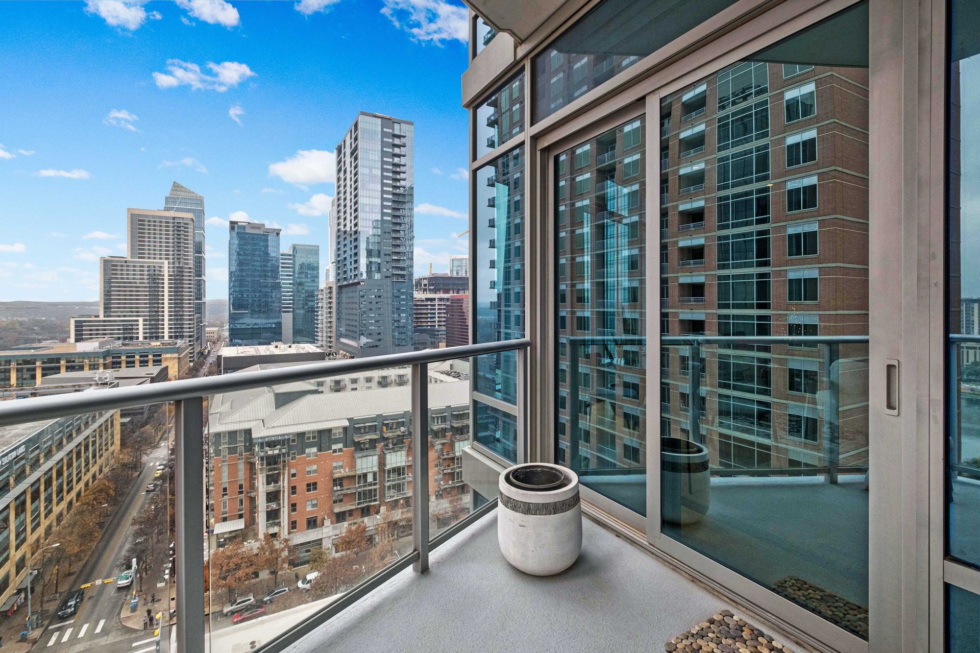 200 Congress Ave #15C