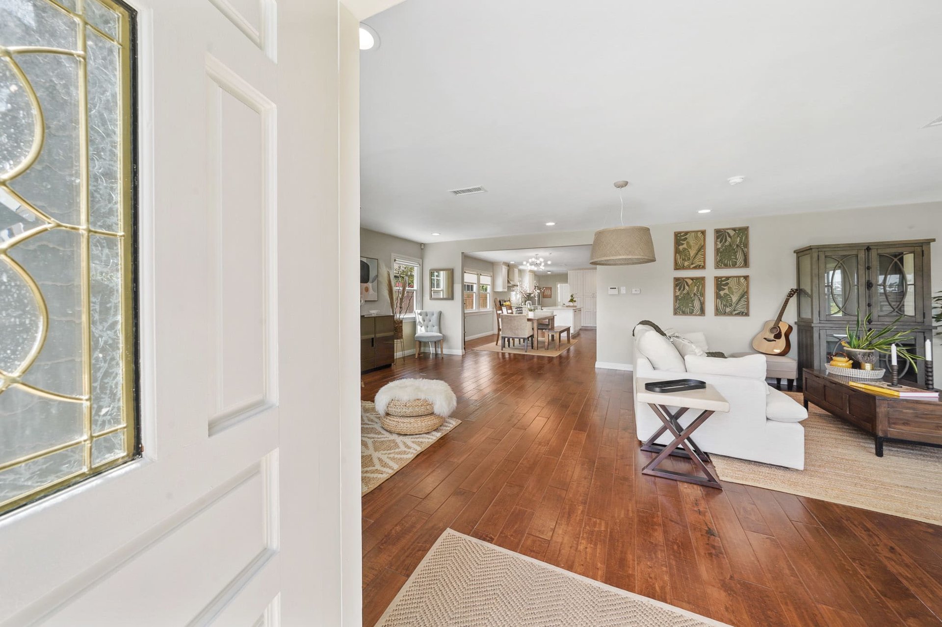 Beautifully Remodeled Home with HUGE Grassy Yard in Oxford Square