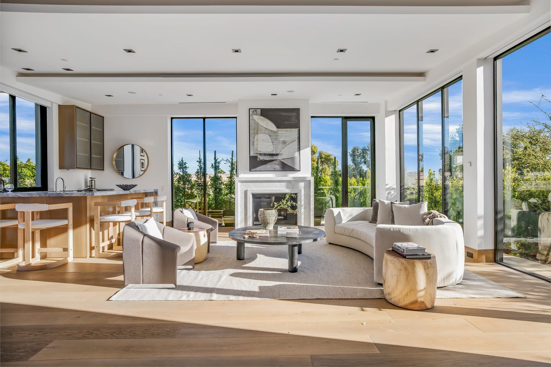 1130 Carolyn Way, Beverly Hills