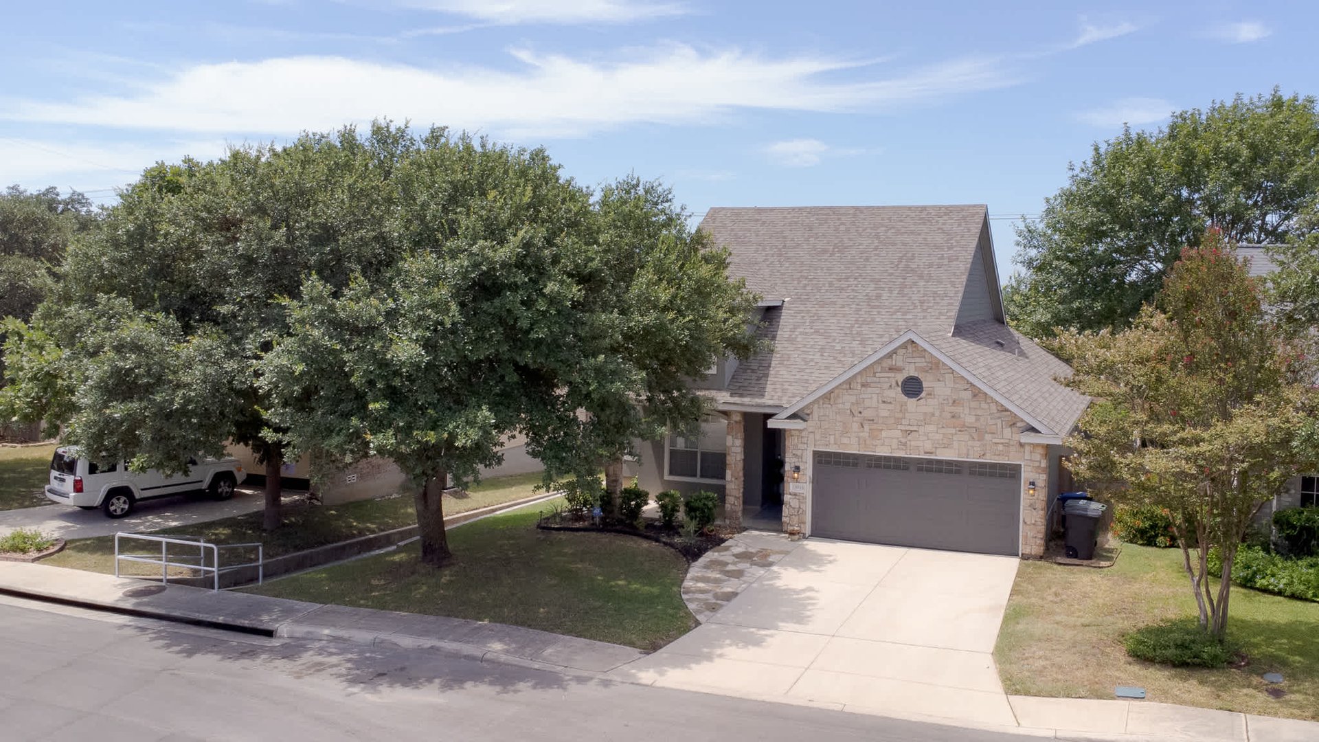 24843 CRESCENT RUN