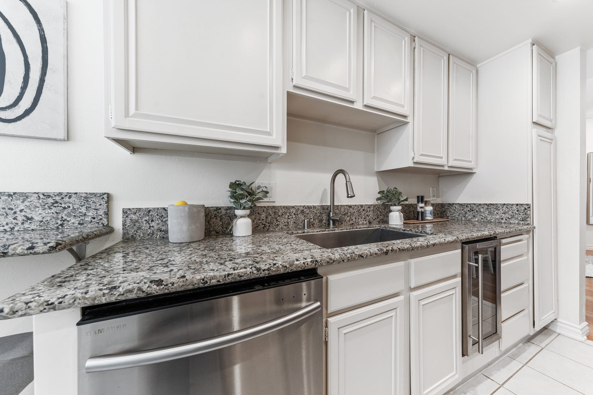 1663 Veteran Ave #101, Westwood