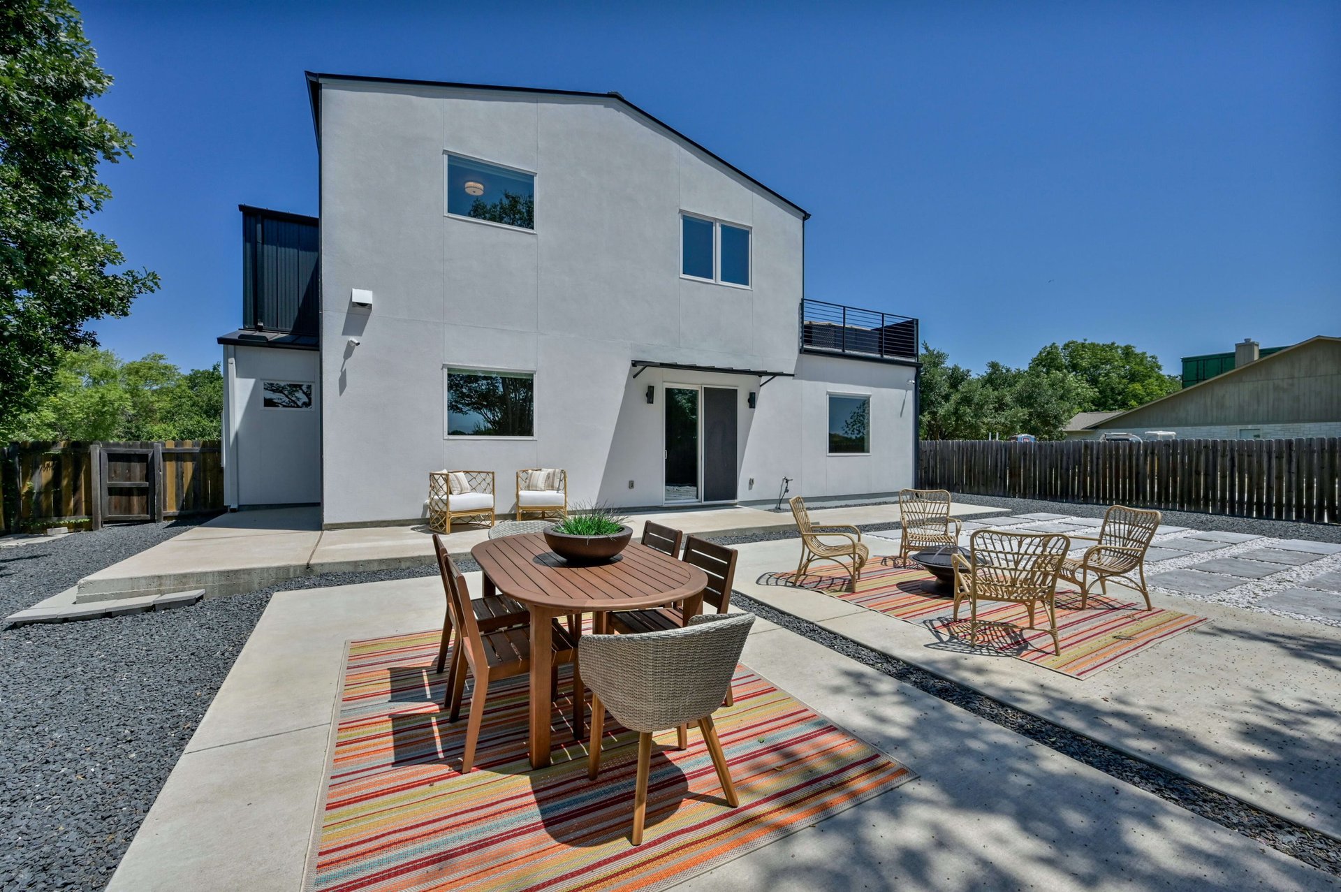 3317 Rosefinch Trail 