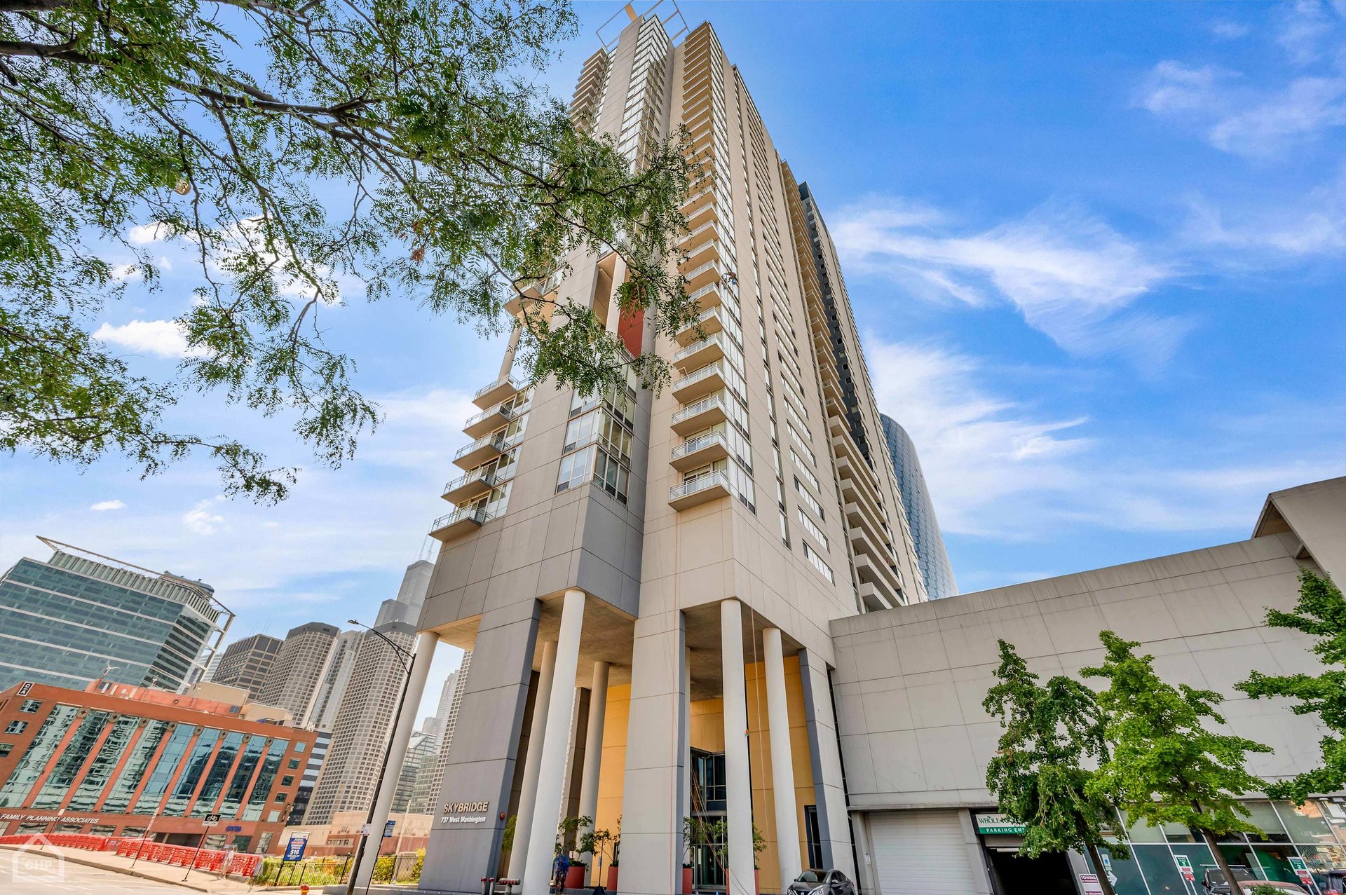 737 W. Washington #2410