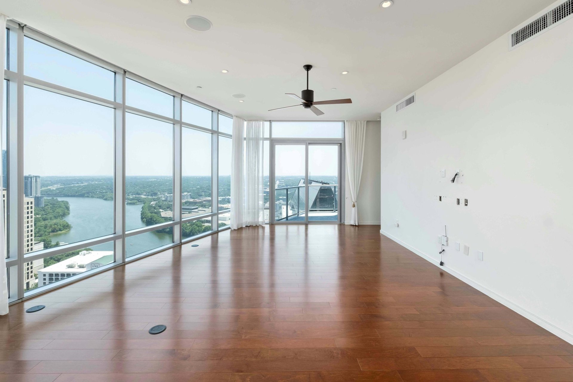200 Congress Ave #30H 