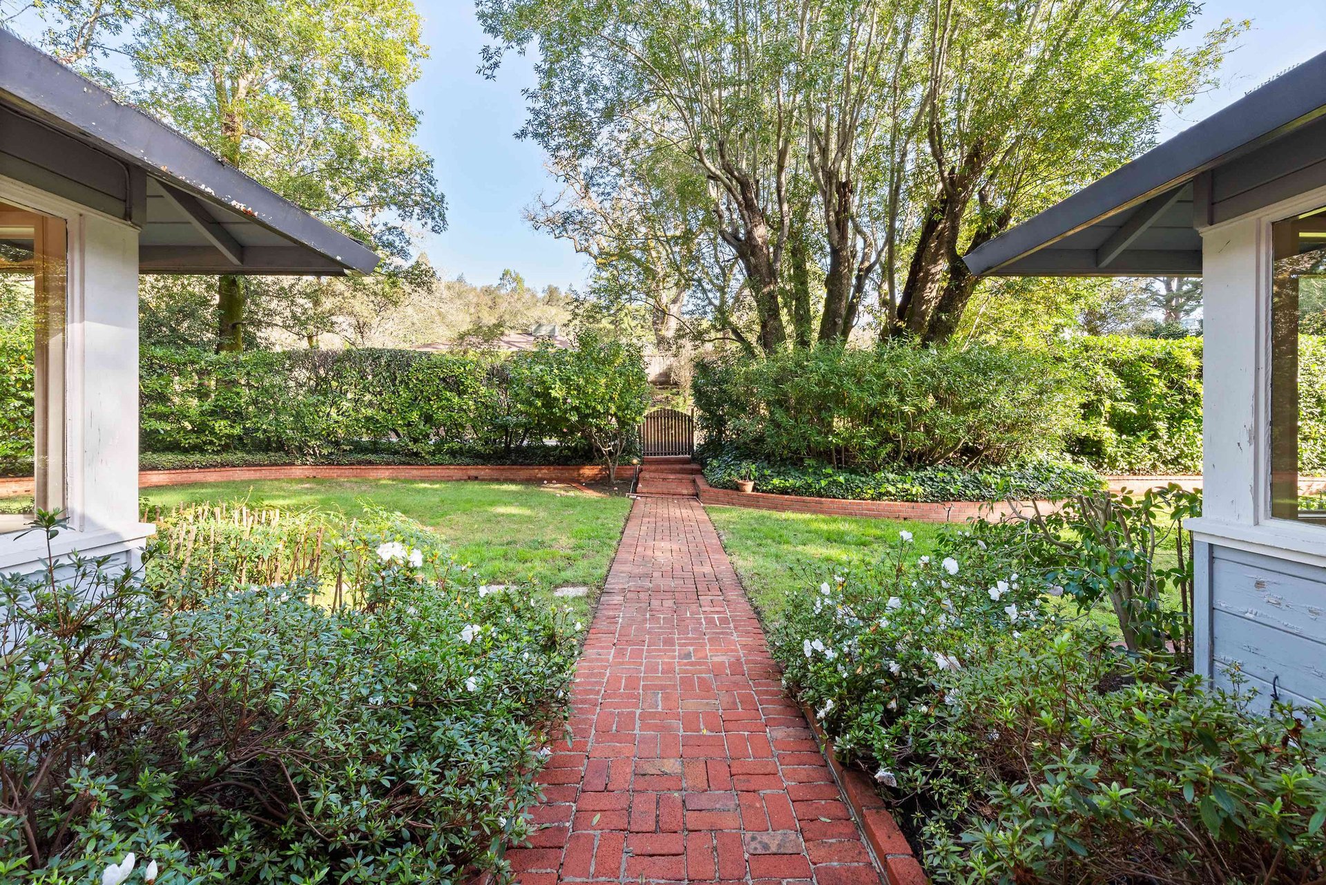 211 Woodland Rd