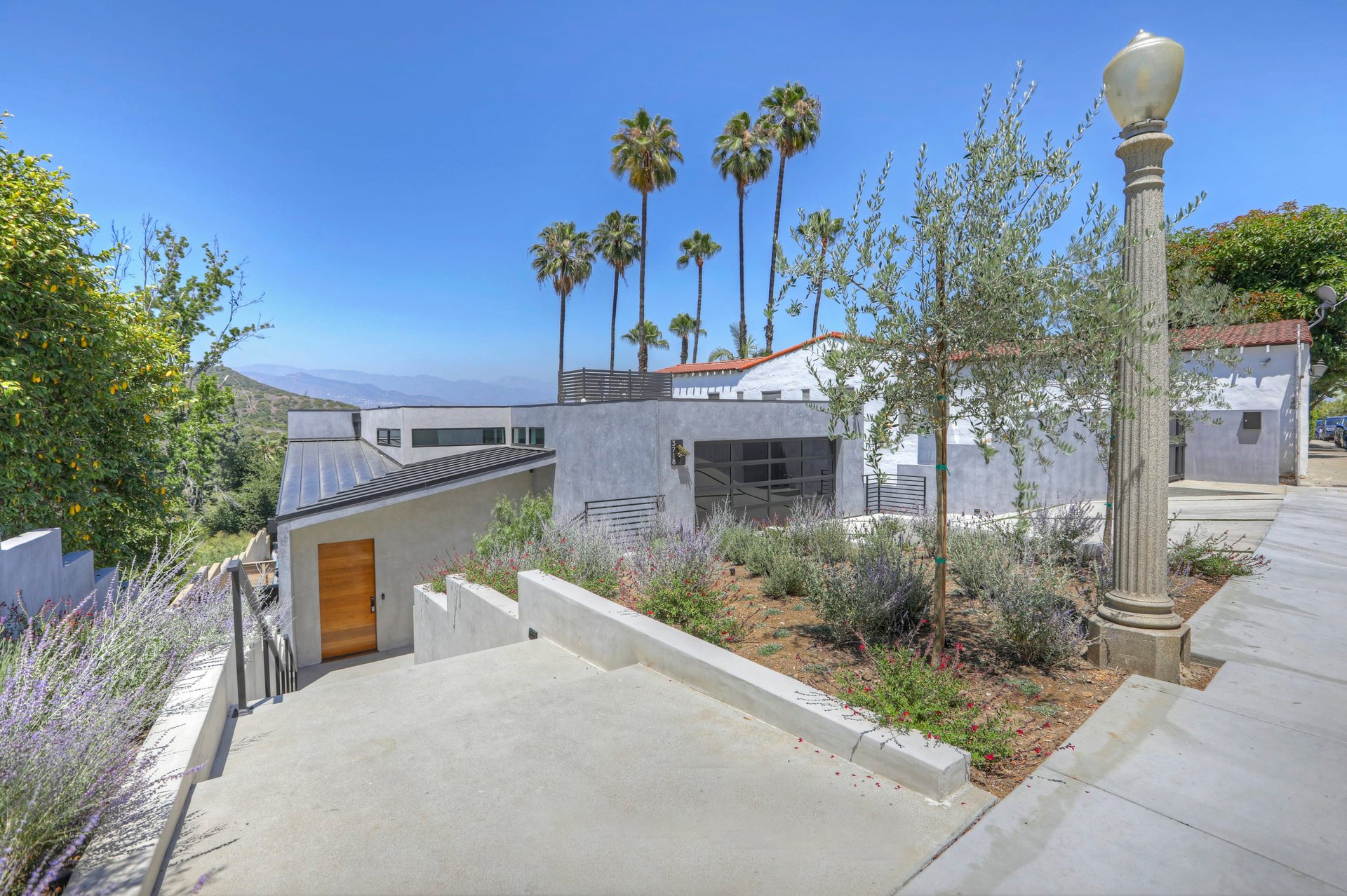  3718 Prestwick Drive