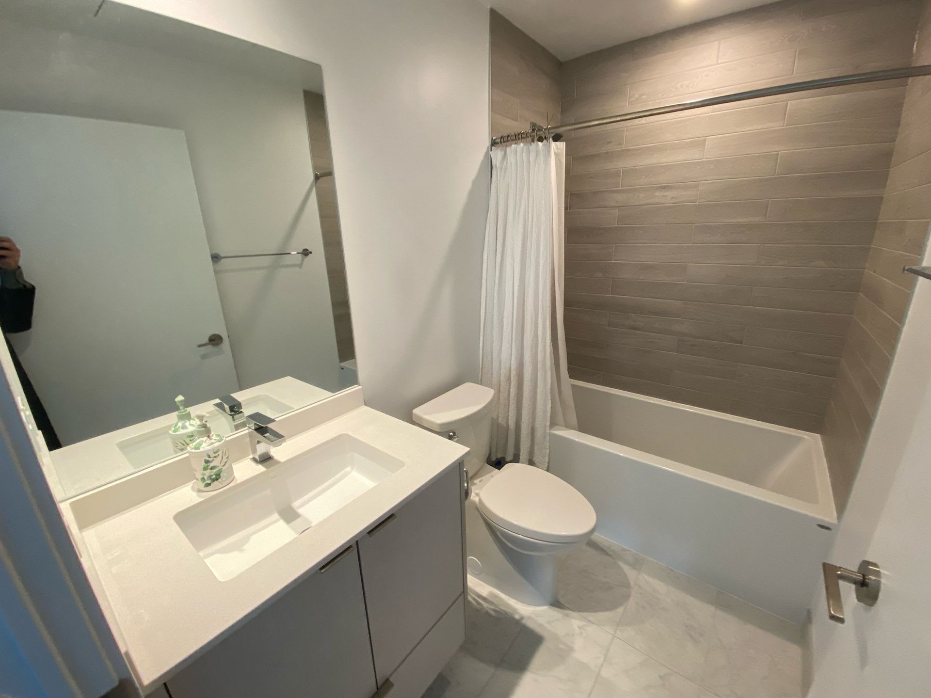 1926 Lake Shore Blvd W, Unit 2610