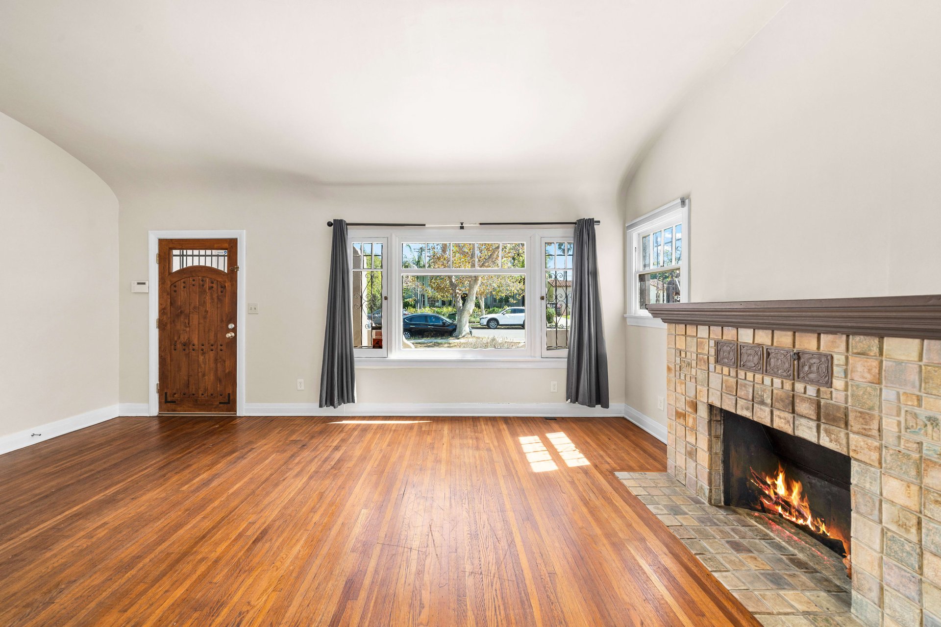 1175 Carmona Ave, Wilshire Vista