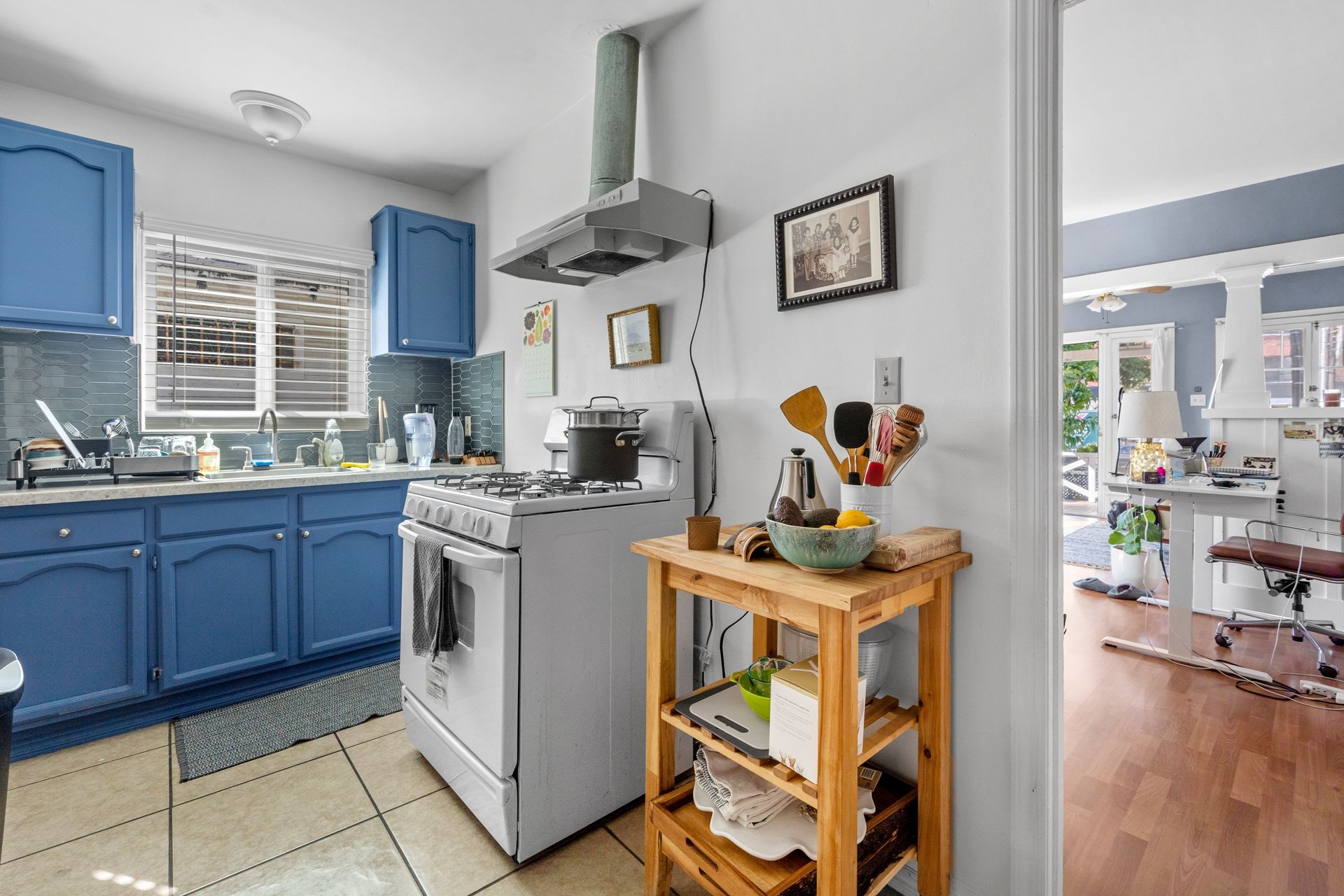 Upside Opportunity for Commercially Zoned Duplex in Prime Echo Park!