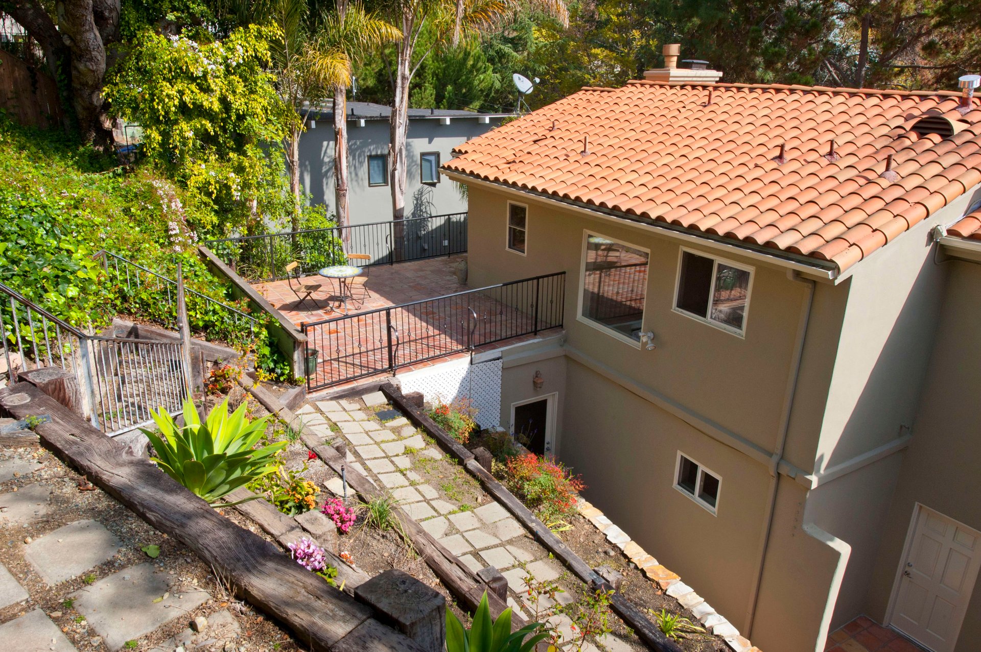 511 W. Rustic Rd