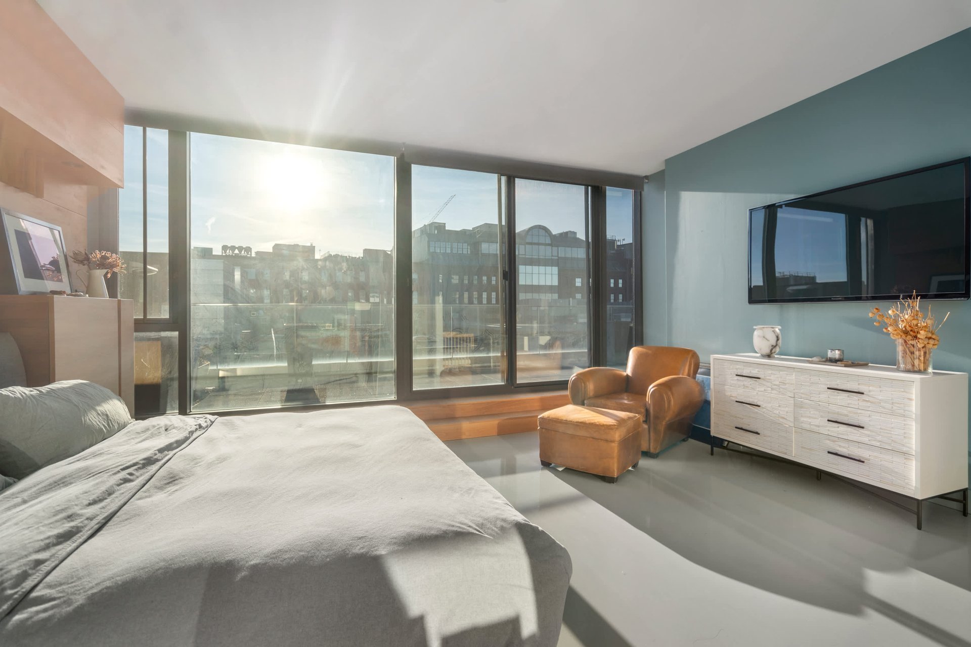 346 Congress St. Unit: 701