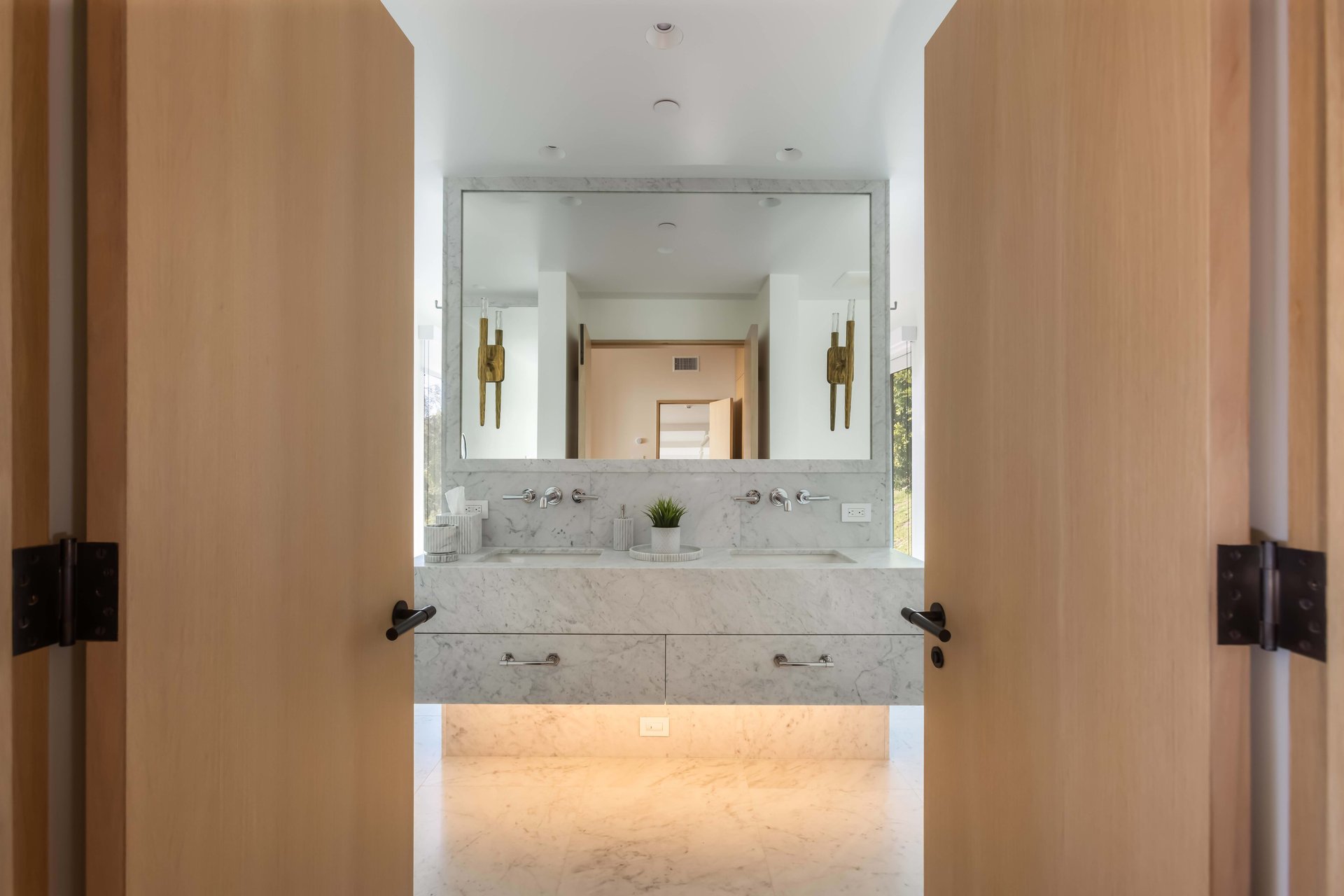 4B/4.5B Malibu Estate with Incredible Ocean Views