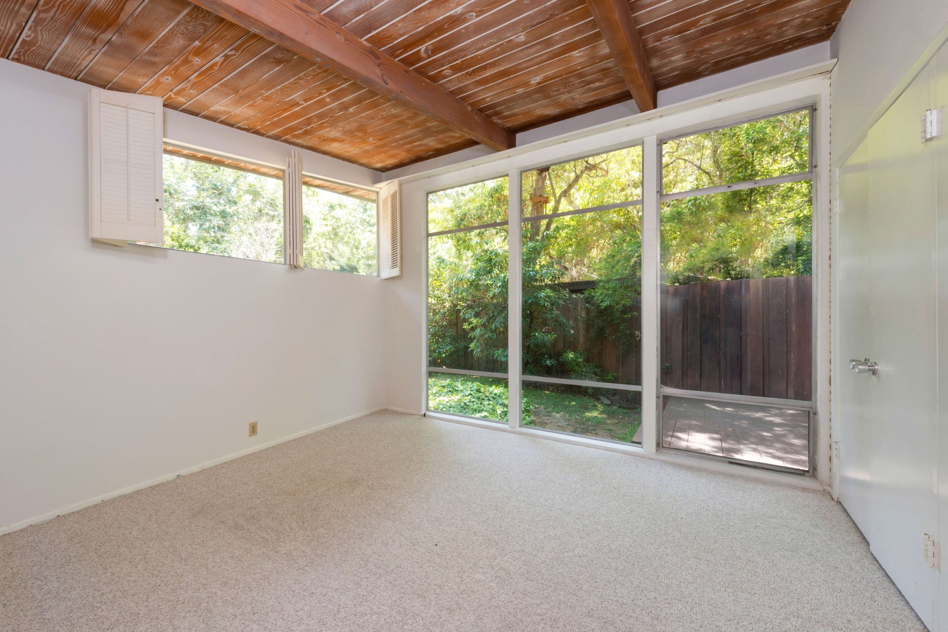 621 Hightree Rd