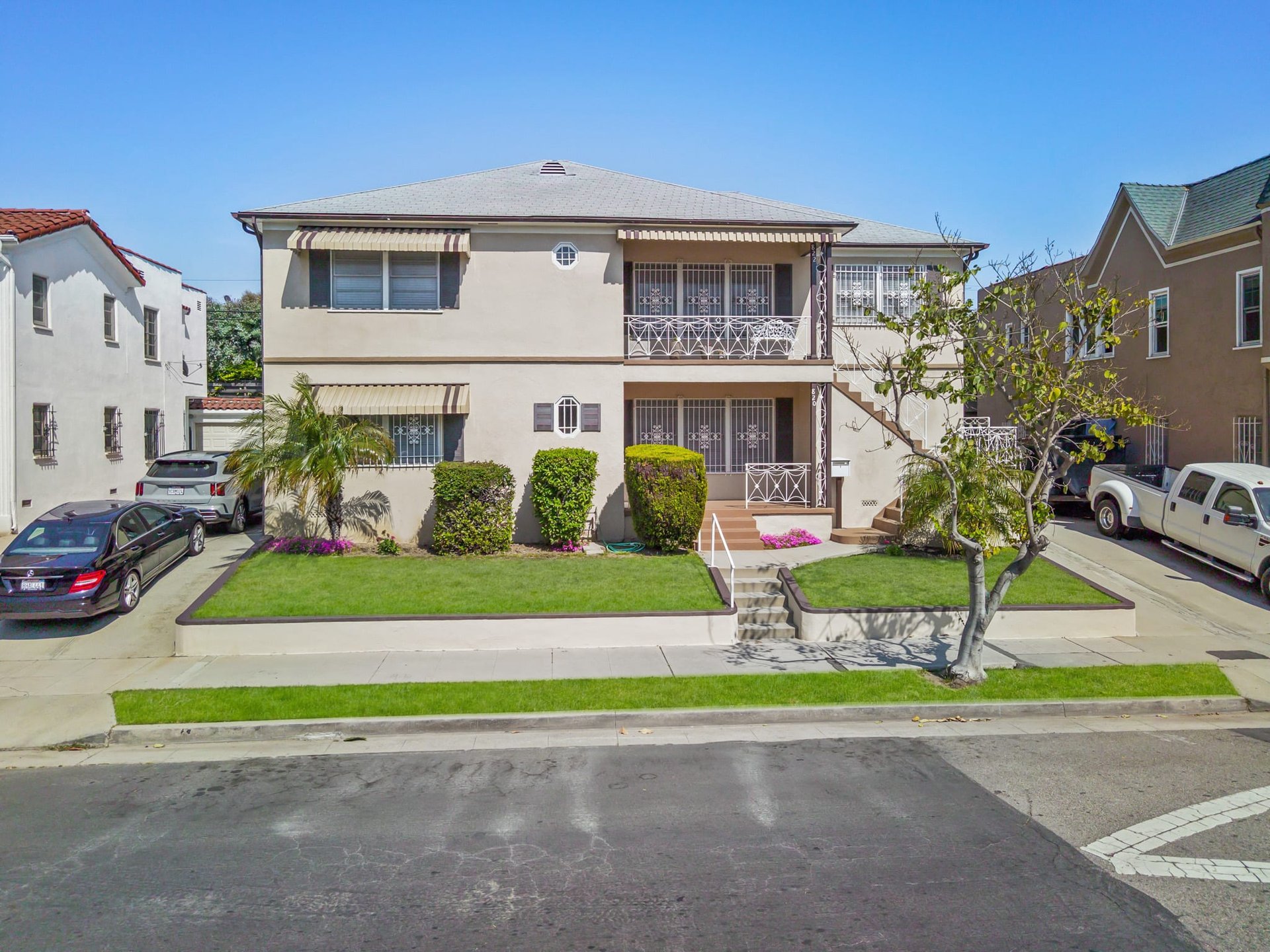 Pristine & Historic Trophy Duplex in Prime Miracle Mile