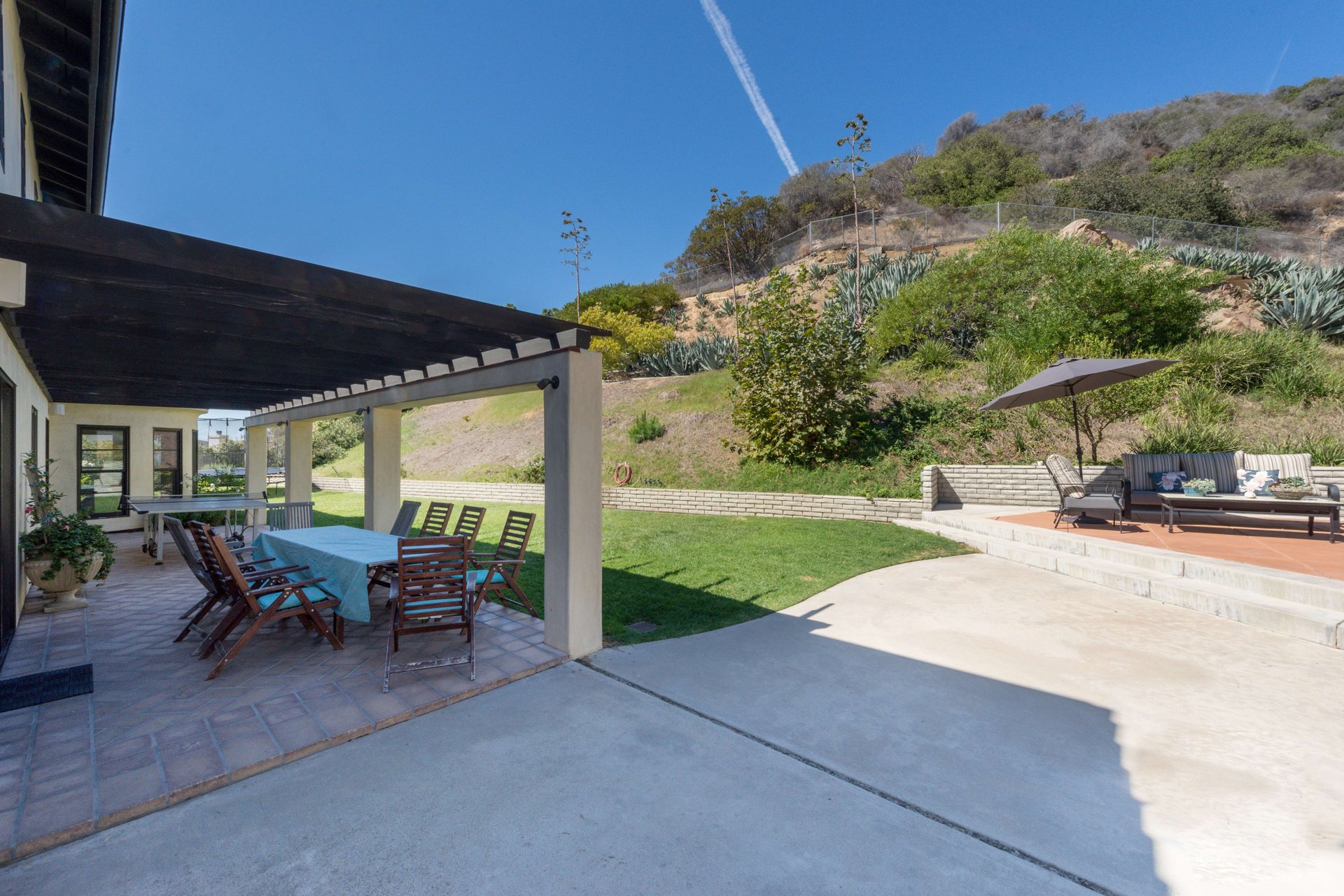 467 Surfview Dr