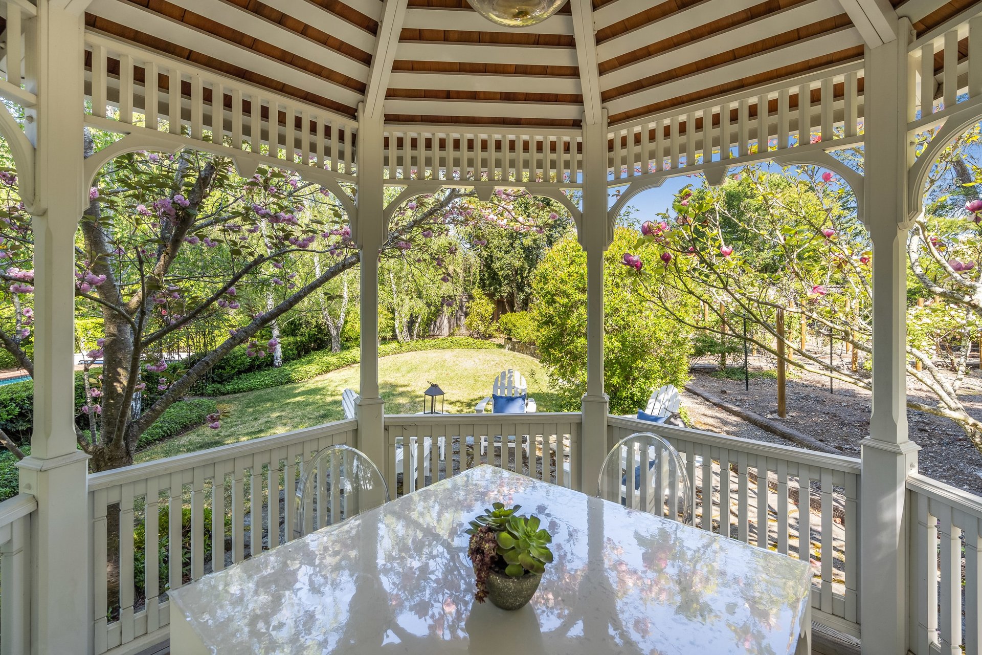 280 Ridgeway Road